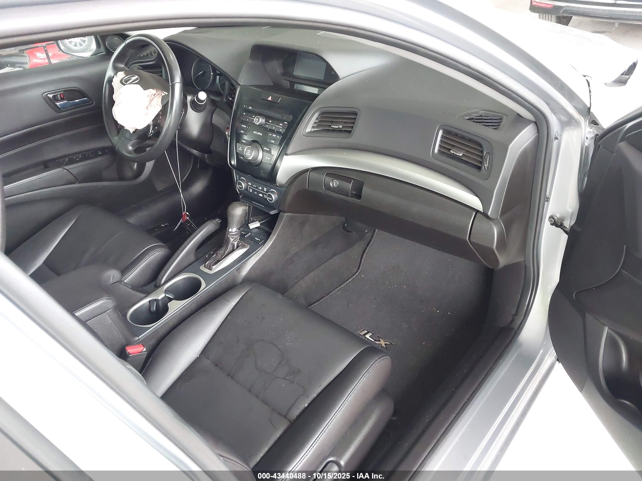 2018 Acura Ilx Acurawatch Plus Package Серебряный vin: 19UDE2F37JA007637