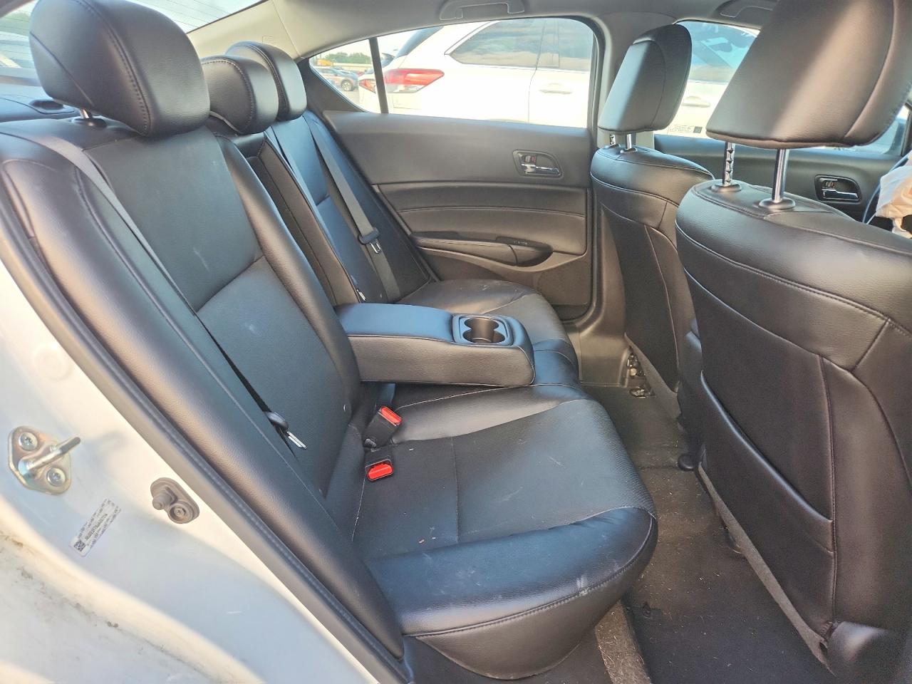 2018 Acura Ilx Premium/technology White vin: 19UDE2F76JA007714