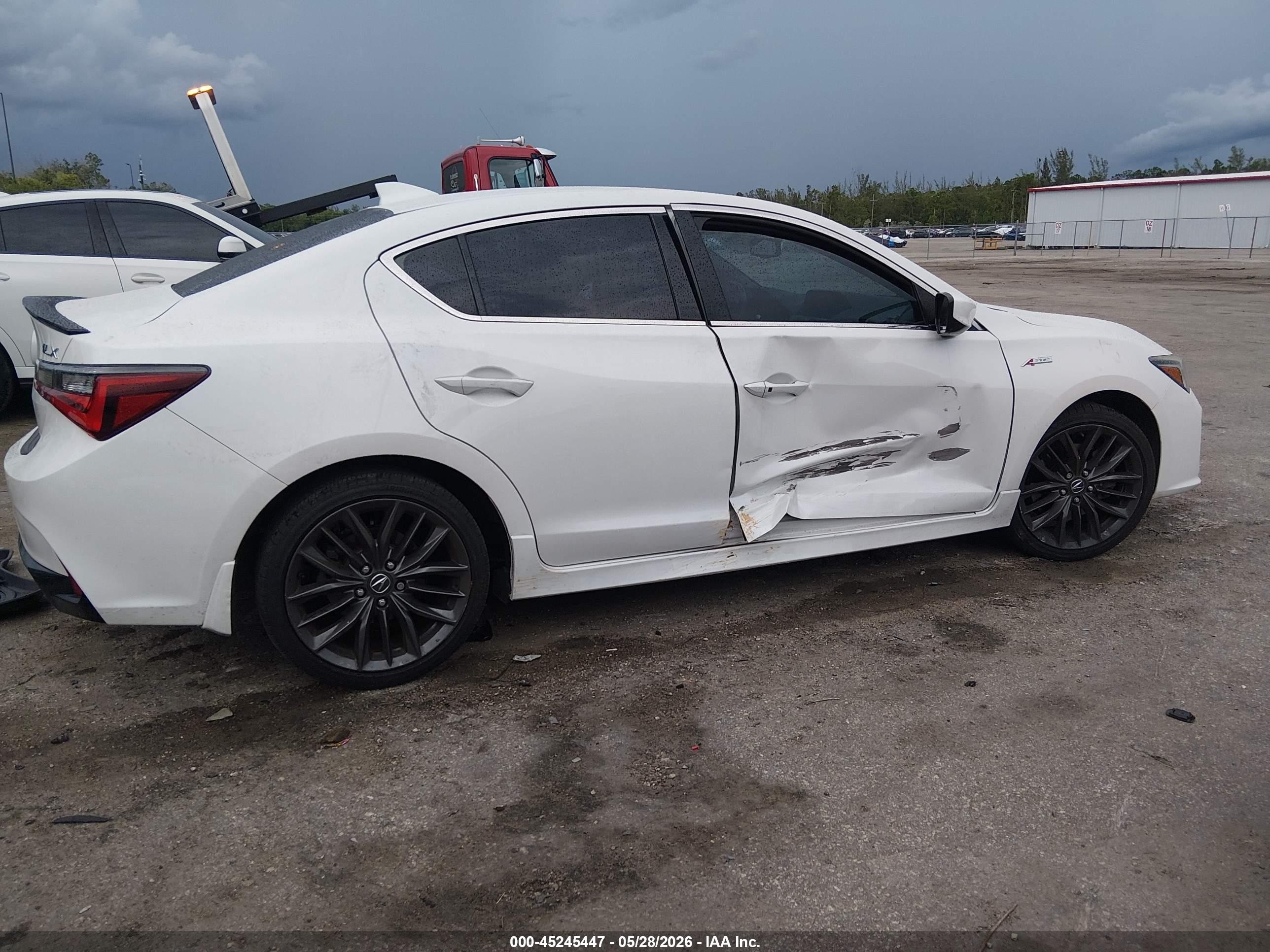 2019 Acura Ilx Premium   A-spec Packages/technology   A-spec Packages White vin: 19UDE2F80KA003023