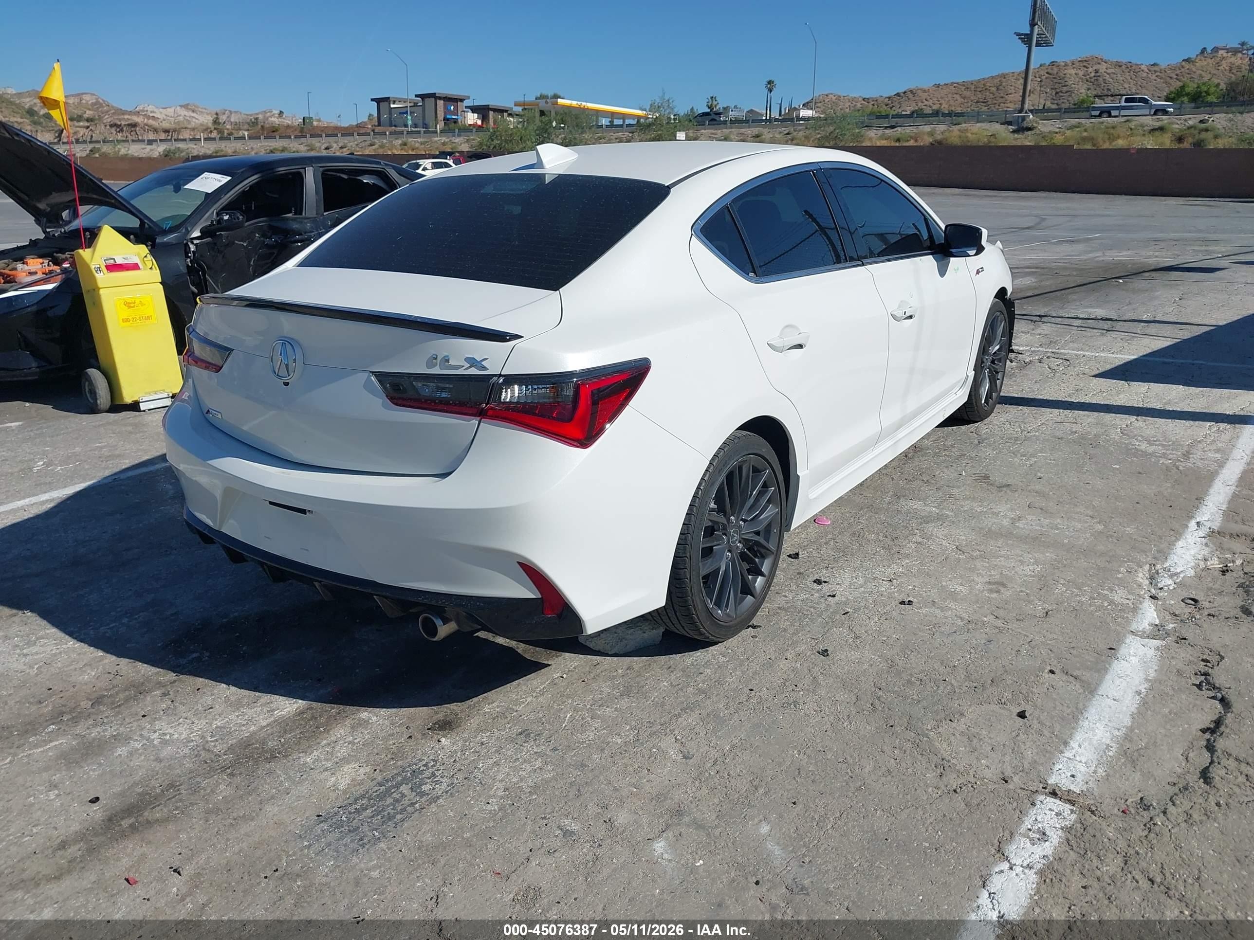 2021 Acura Ilx Premium   A-spec Packages/technology   A-spec Packages White vin: 19UDE2F84MA002556