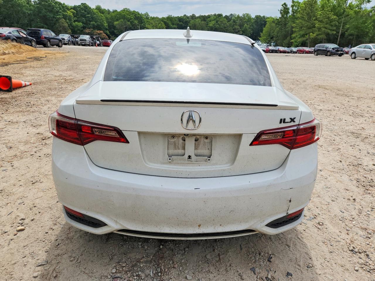 2016 Acura Ilx Premium White vin: 19UDE2F8XGA013792