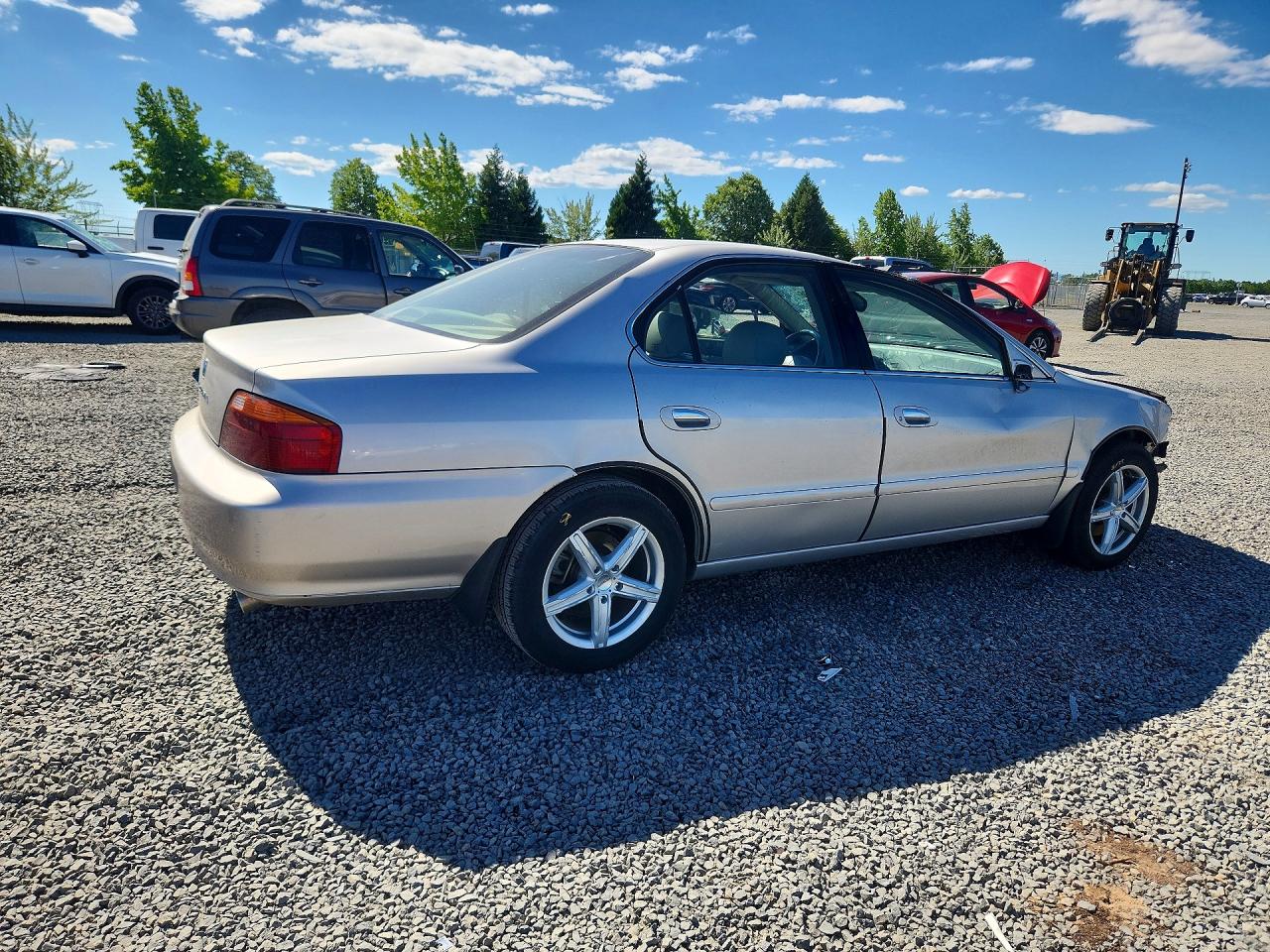 1999 Acura 3.2tl Silver vin: 19UUA5641XA050790