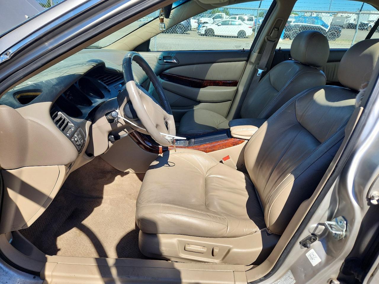 1999 Acura 3.2tl Silver vin: 19UUA5641XA050790