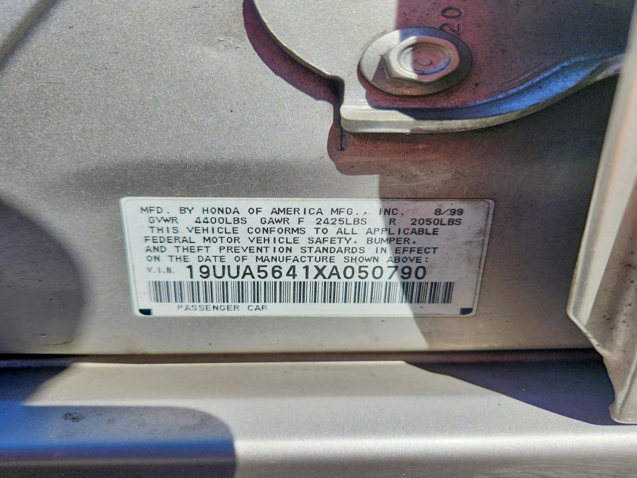 1999 Acura 3.2tl Silver vin: 19UUA5641XA050790