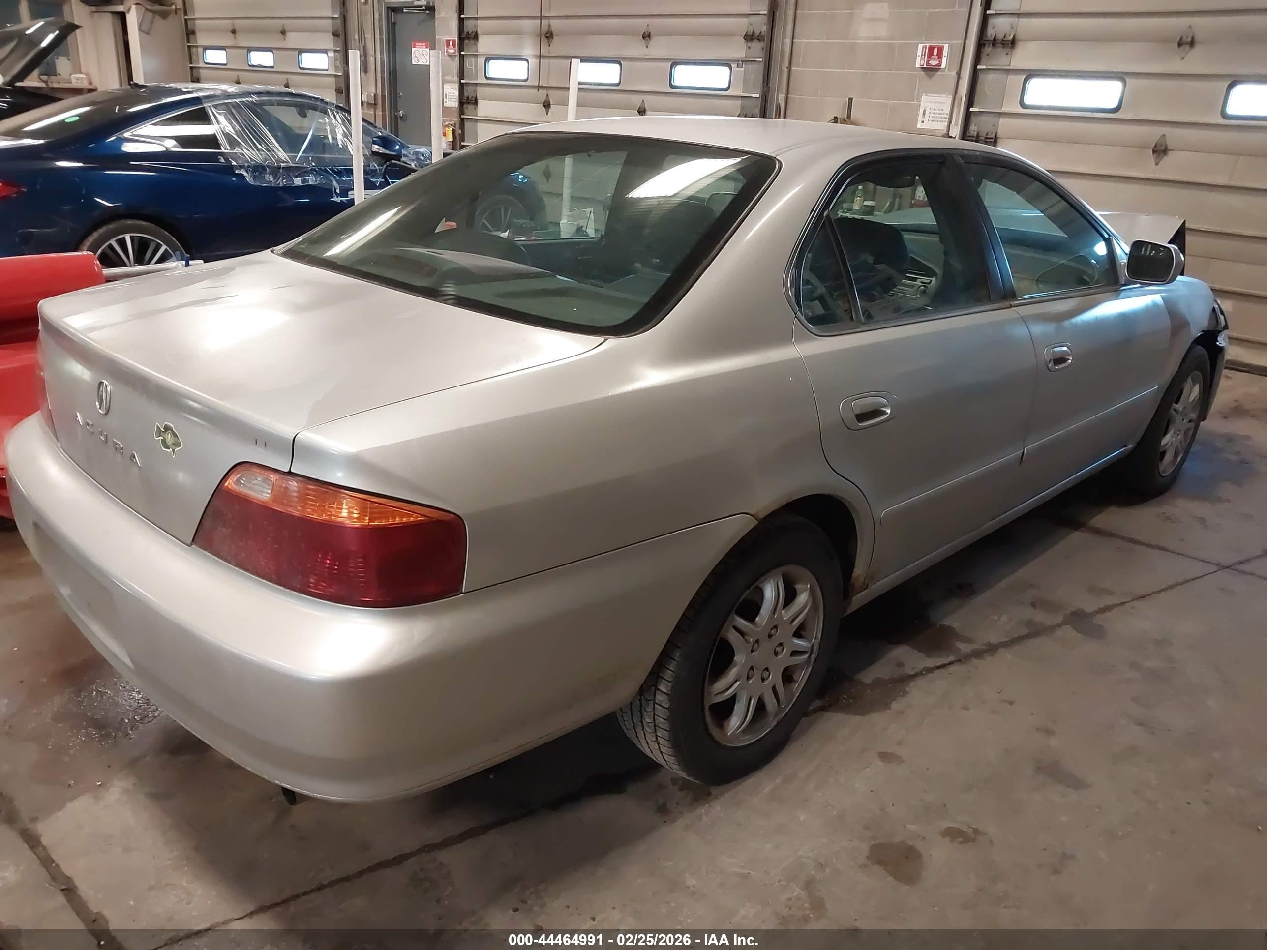 1999 Acura Tl 3.2 Silver vin: 19UUA5643XA044280