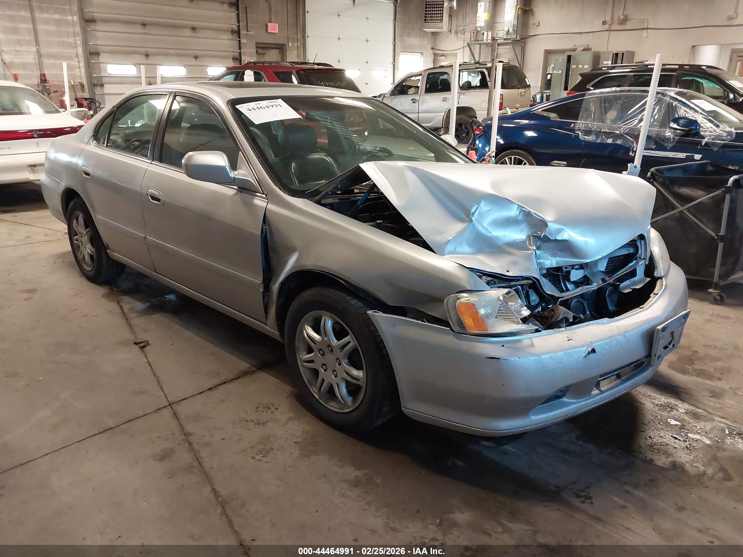 1999 Acura Tl 3.2 Silver vin: 19UUA5643XA044280