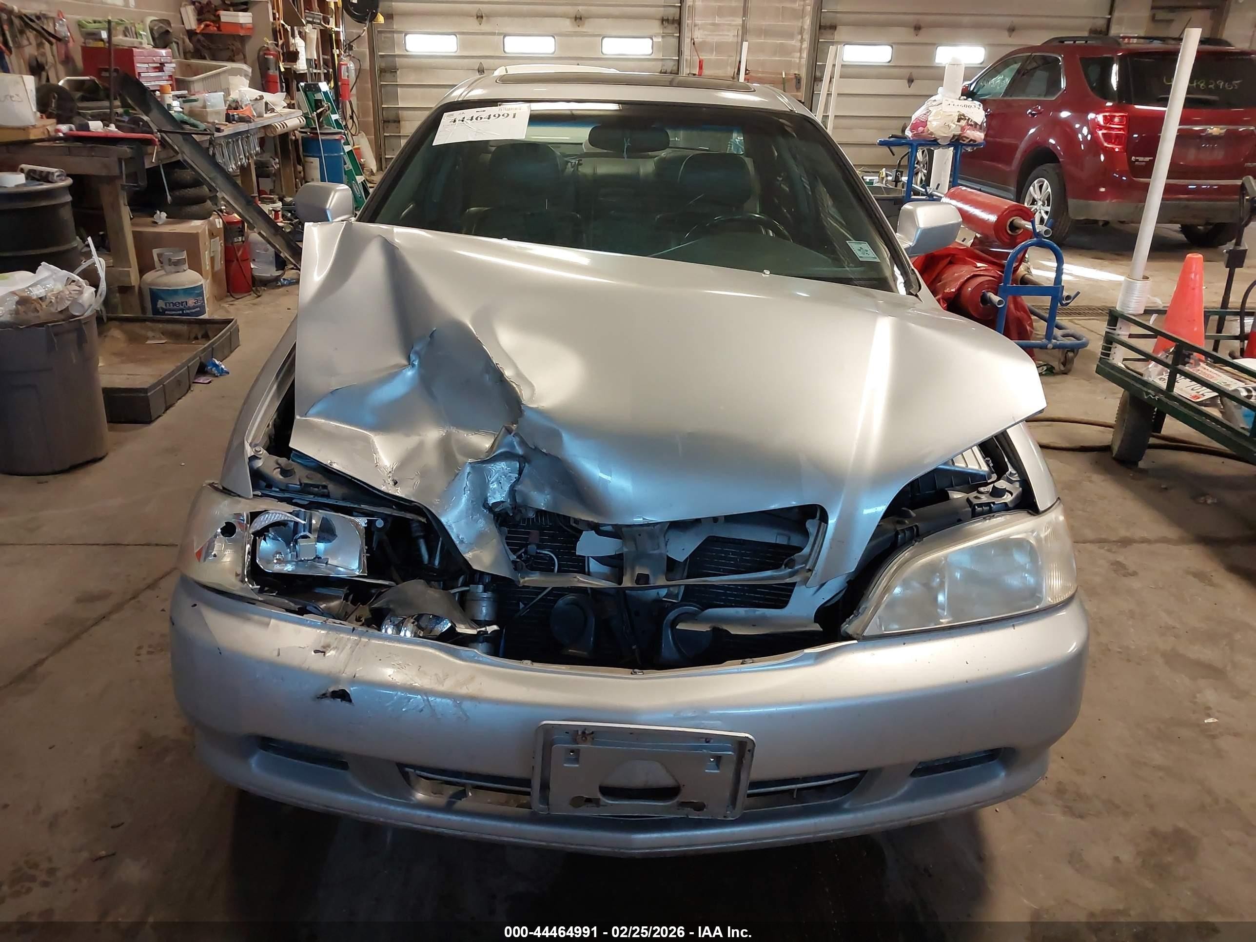1999 Acura Tl 3.2 Silver vin: 19UUA5643XA044280