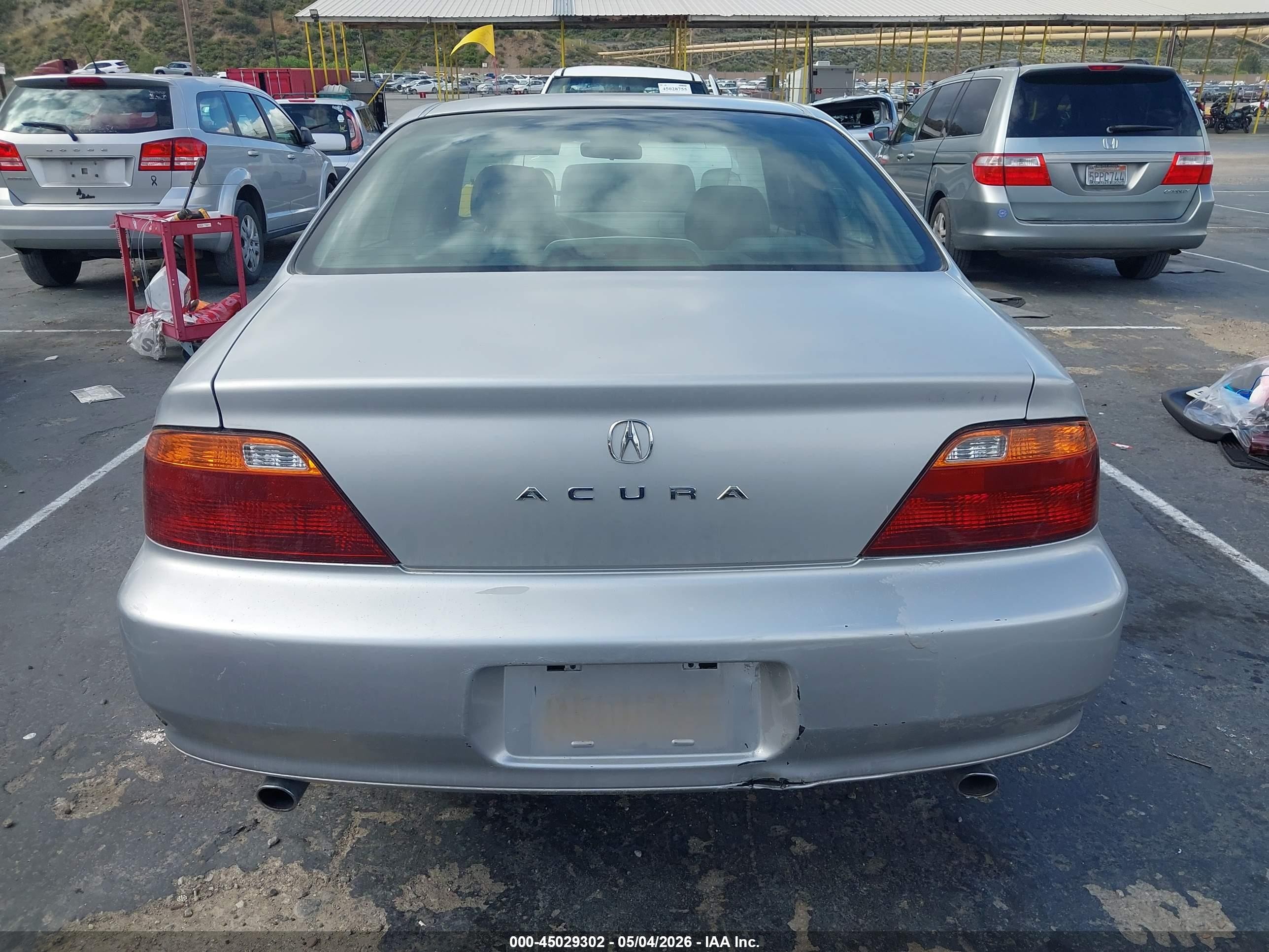 1999 Acura Tl 3.2 Silver vin: 19UUA5644XA038939
