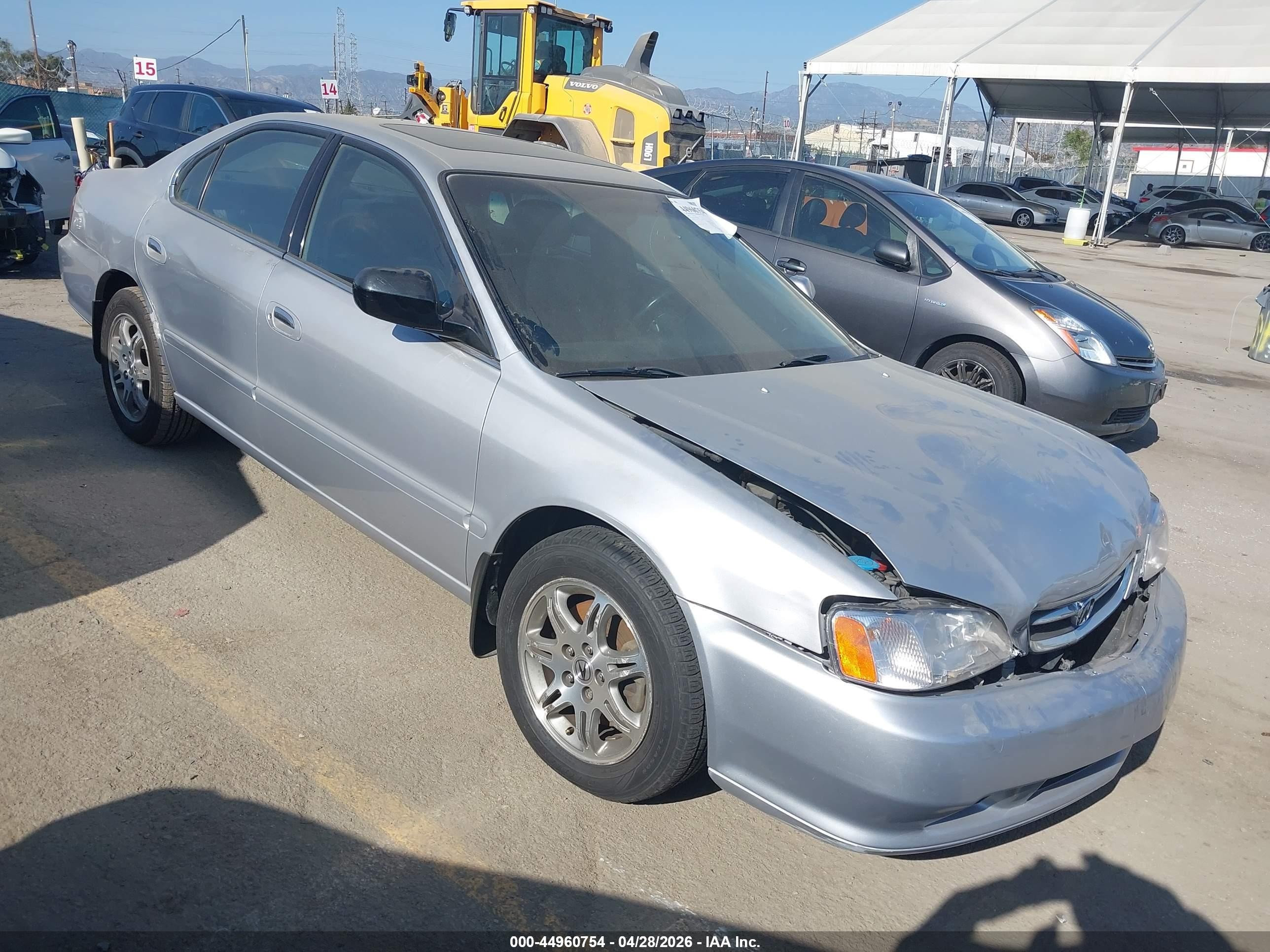 2000 Acura Tl 3.2 Silver vin: 19UUA5660YA022336