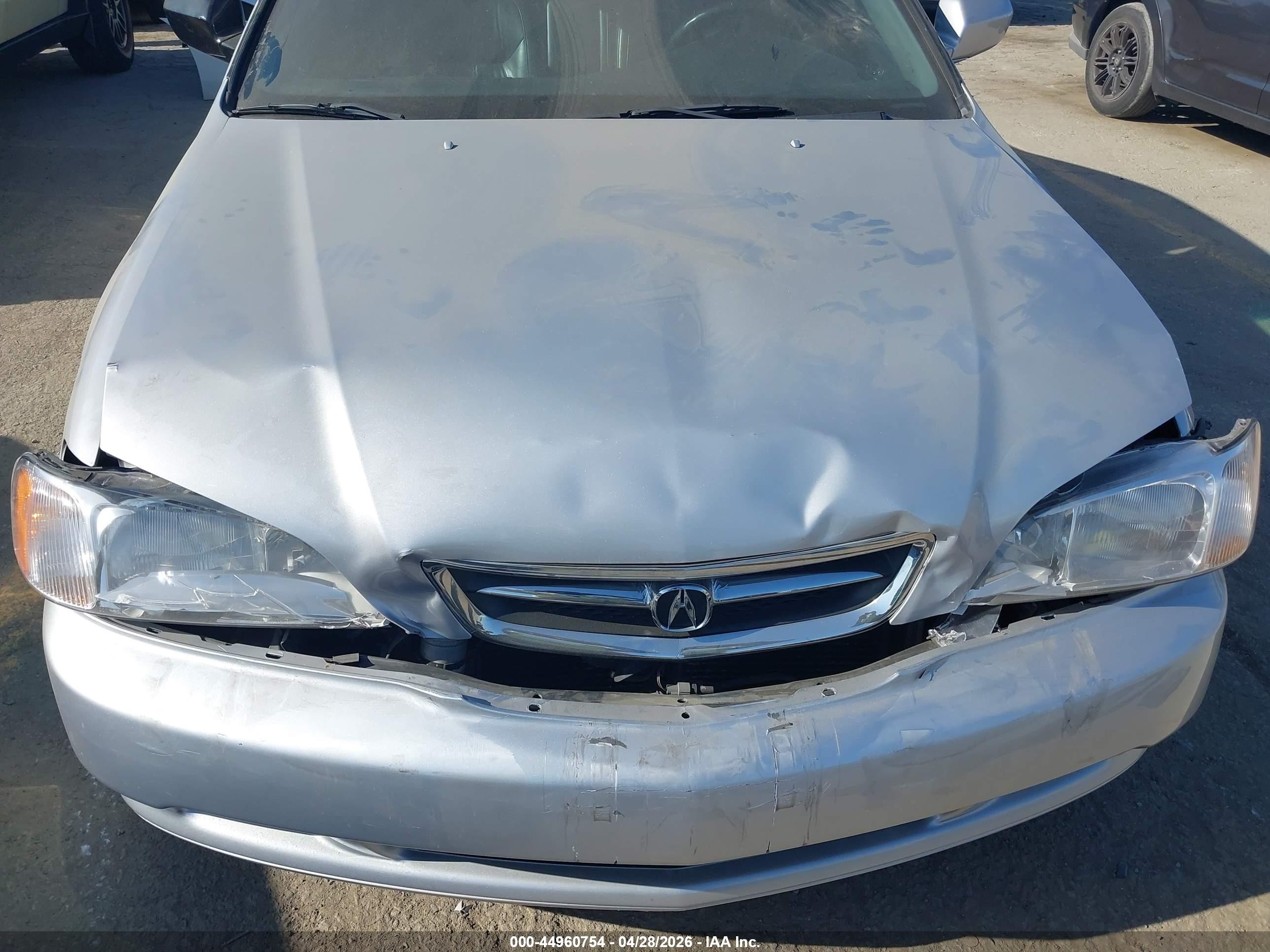 2000 Acura Tl 3.2 Silver vin: 19UUA5660YA022336