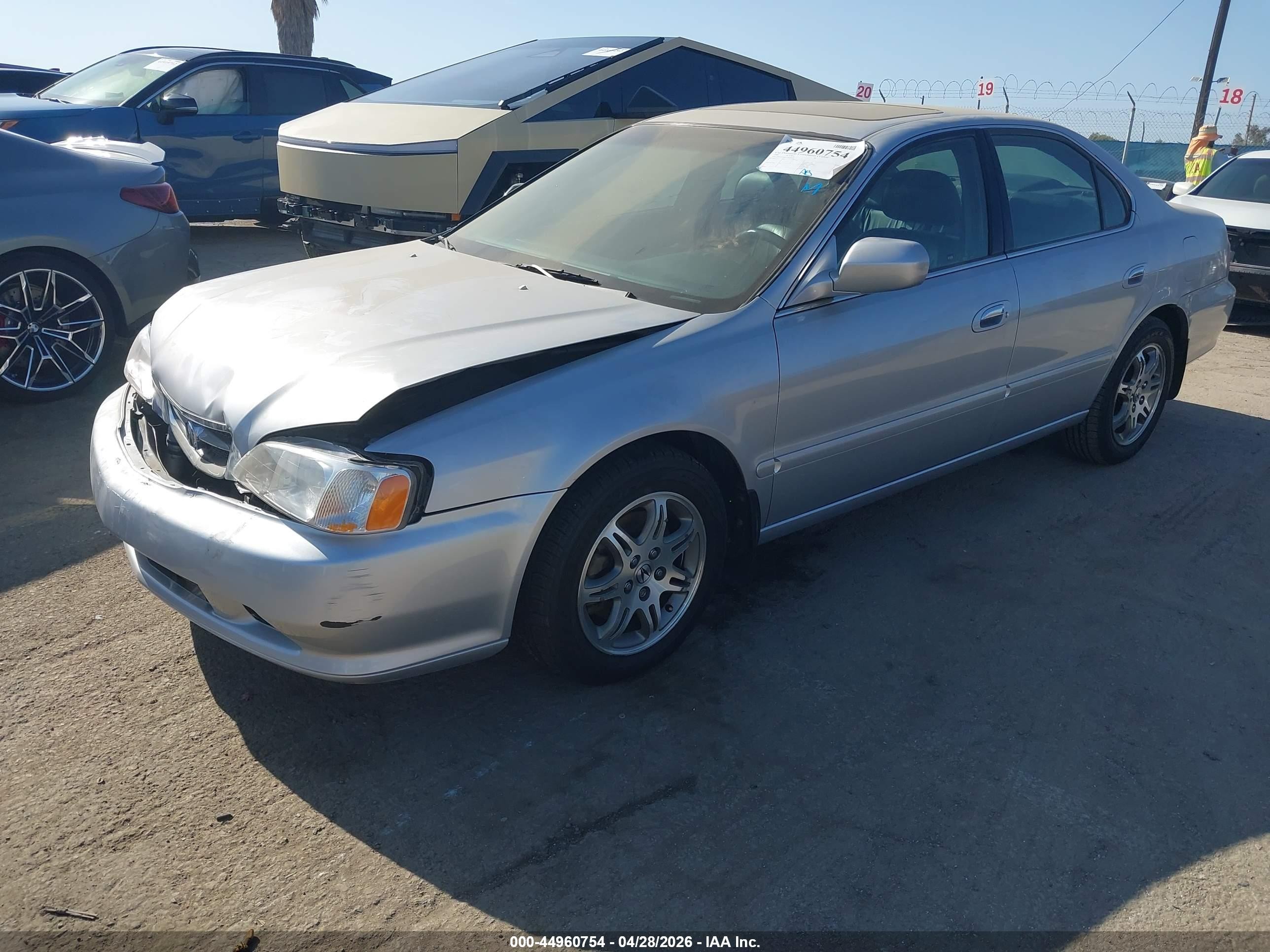 2000 Acura Tl 3.2 Silver vin: 19UUA5660YA022336