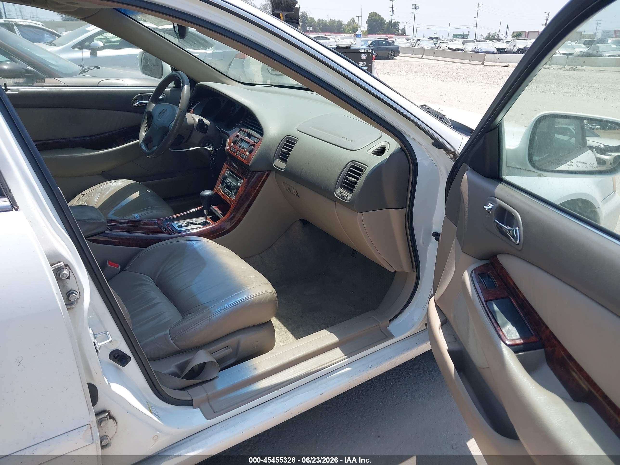 2001 Acura Tl 3.2 White vin: 19UUA56631A006508