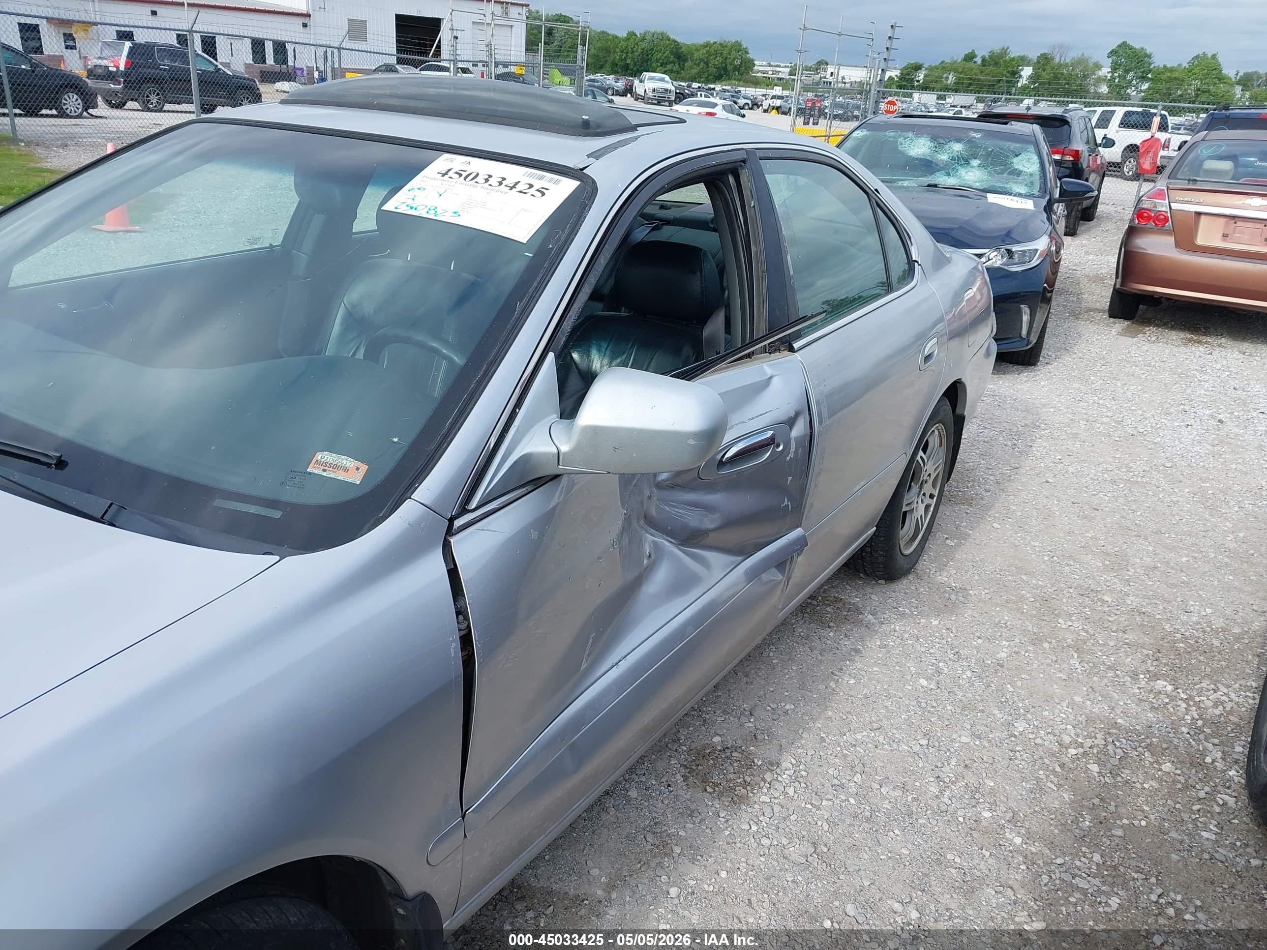 2000 Acura Tl 3.2 Silver vin: 19UUA5665YA033834