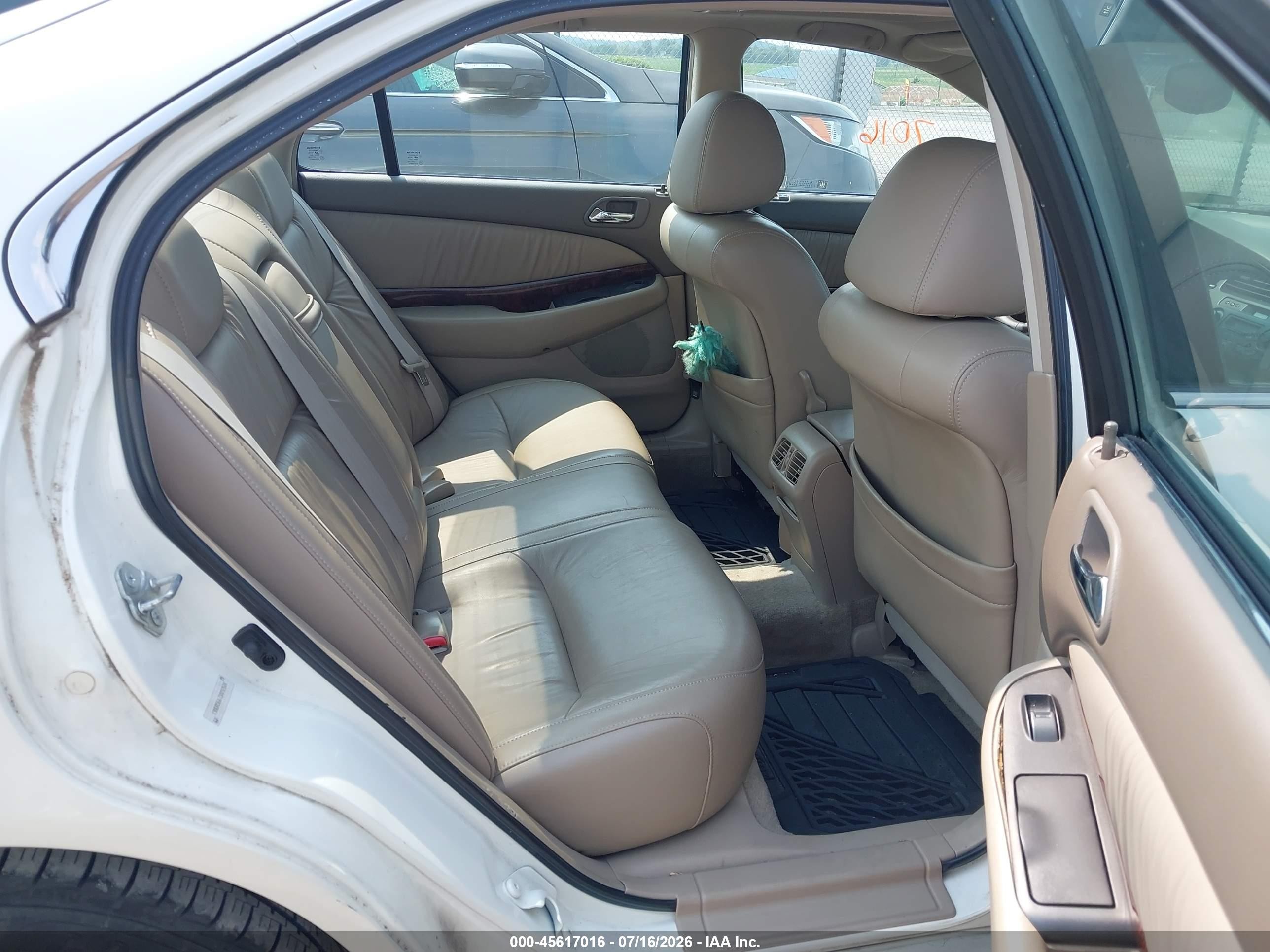 2003 Acura Tl 3.2 White vin: 19UUA56673A092604