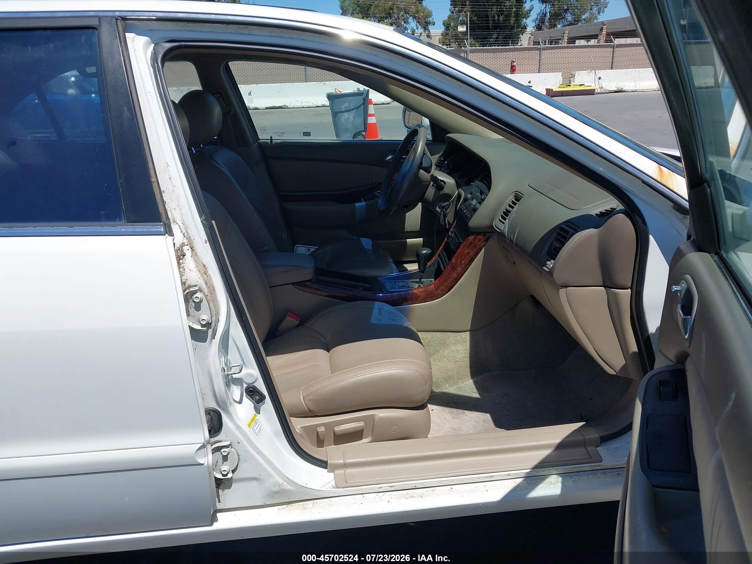 2000 Acura Tl 3.2 White vin: 19UUA5669YA008841