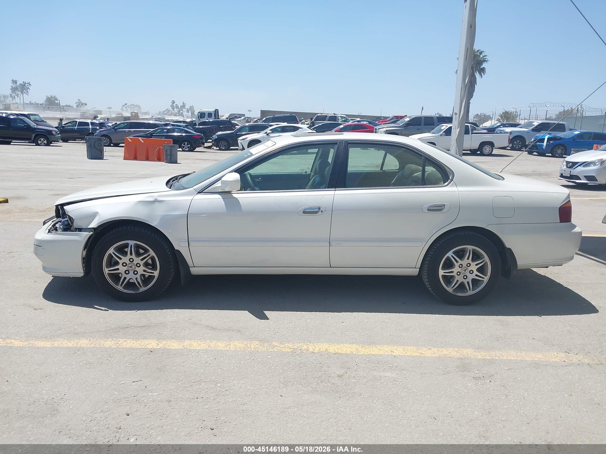 2000 Acura Tl 3.2 White vin: 19UUA5669YA064536