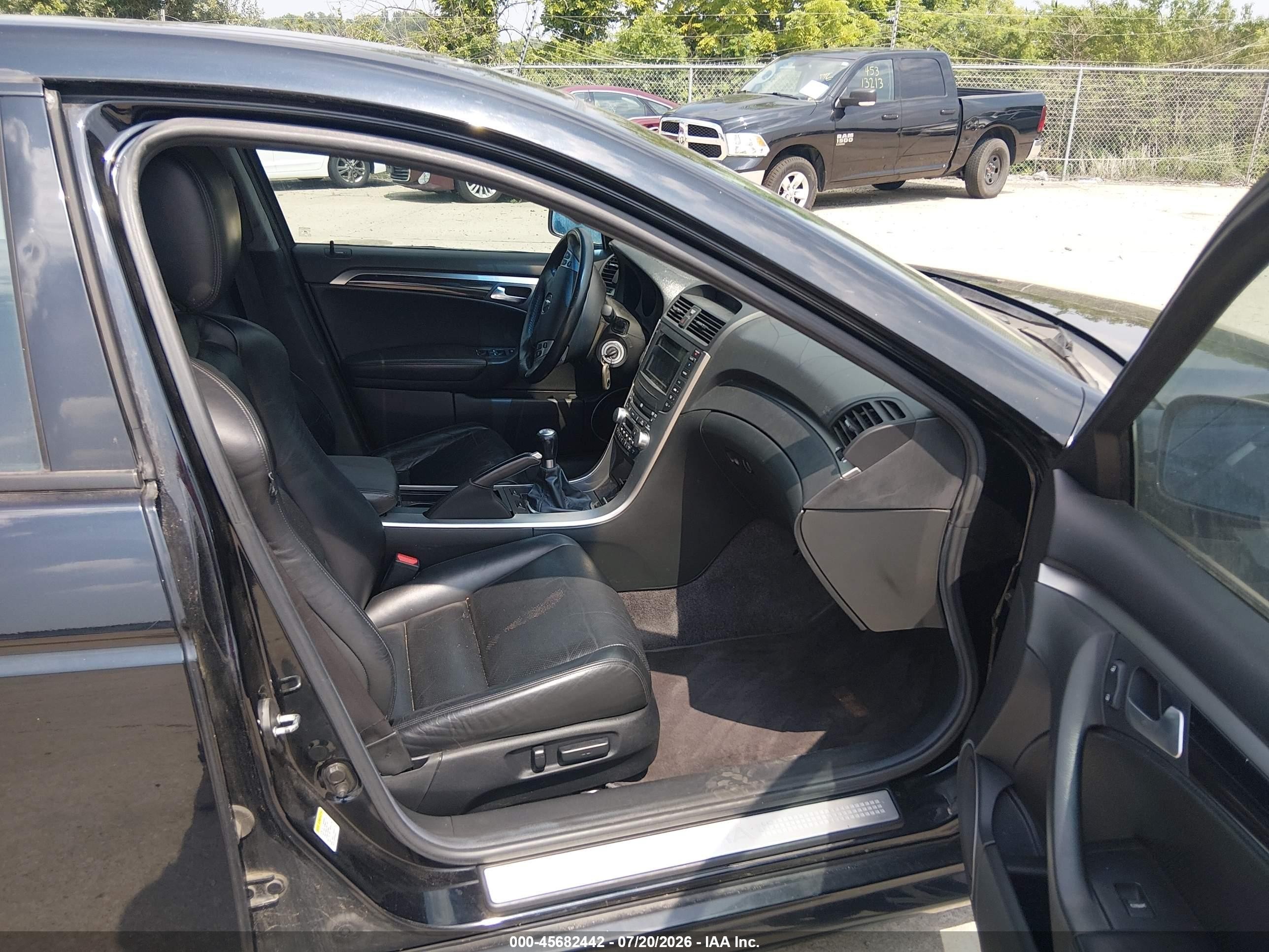 2005 Acura Tl   Black vin: 19UUA65515A040225