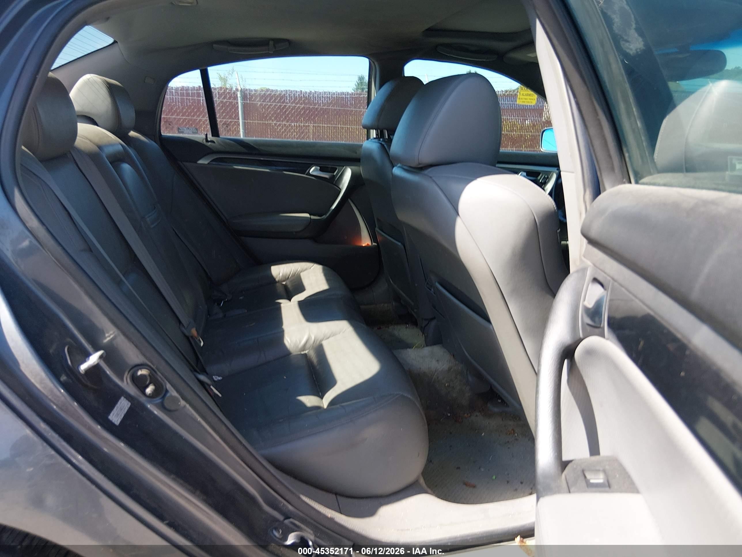 2006 Acura Tl   Silver vin: 19UUA65556A056574