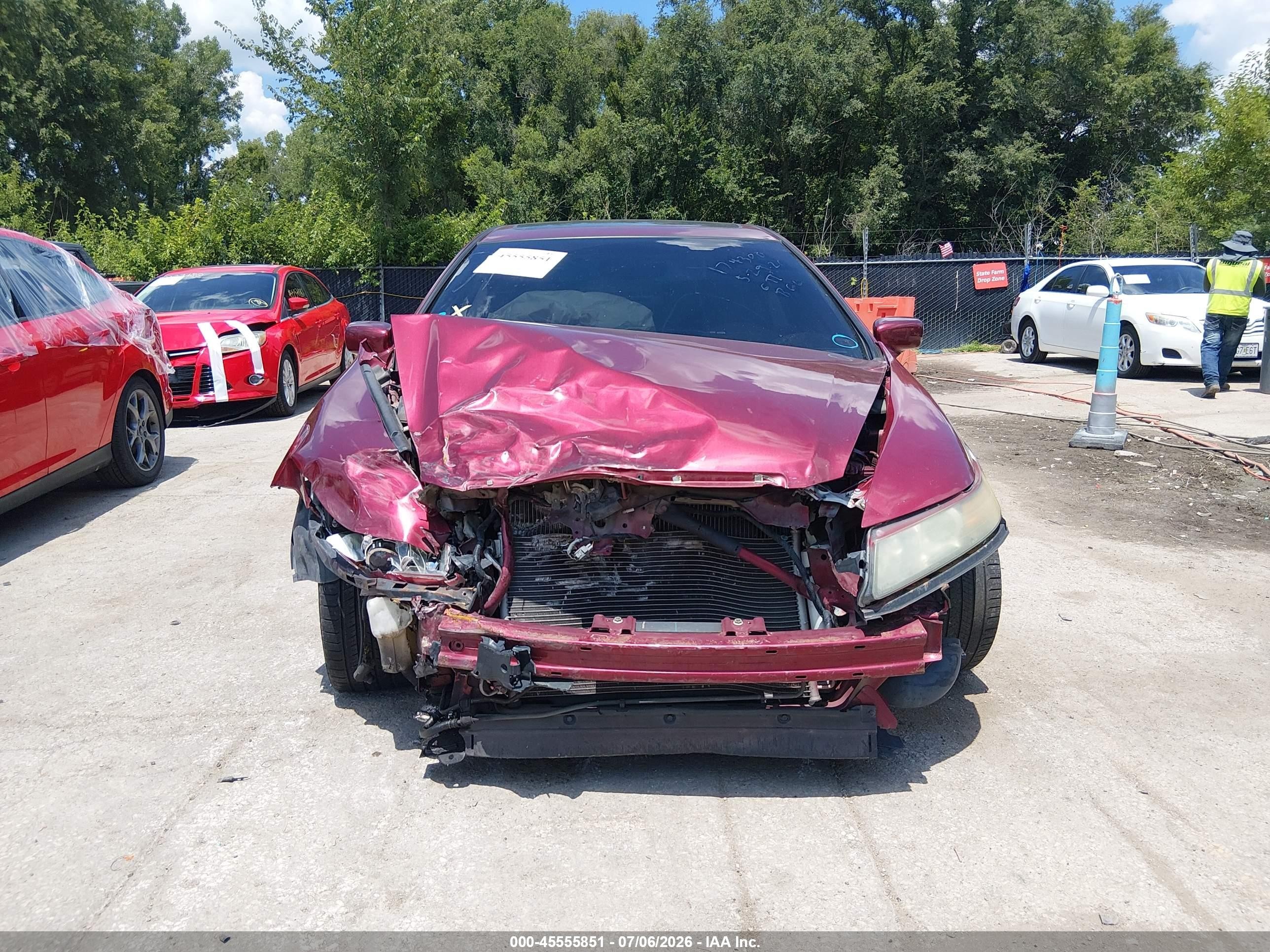 2004 Acura Tl   Burgundy vin: 19UUA66204A046679