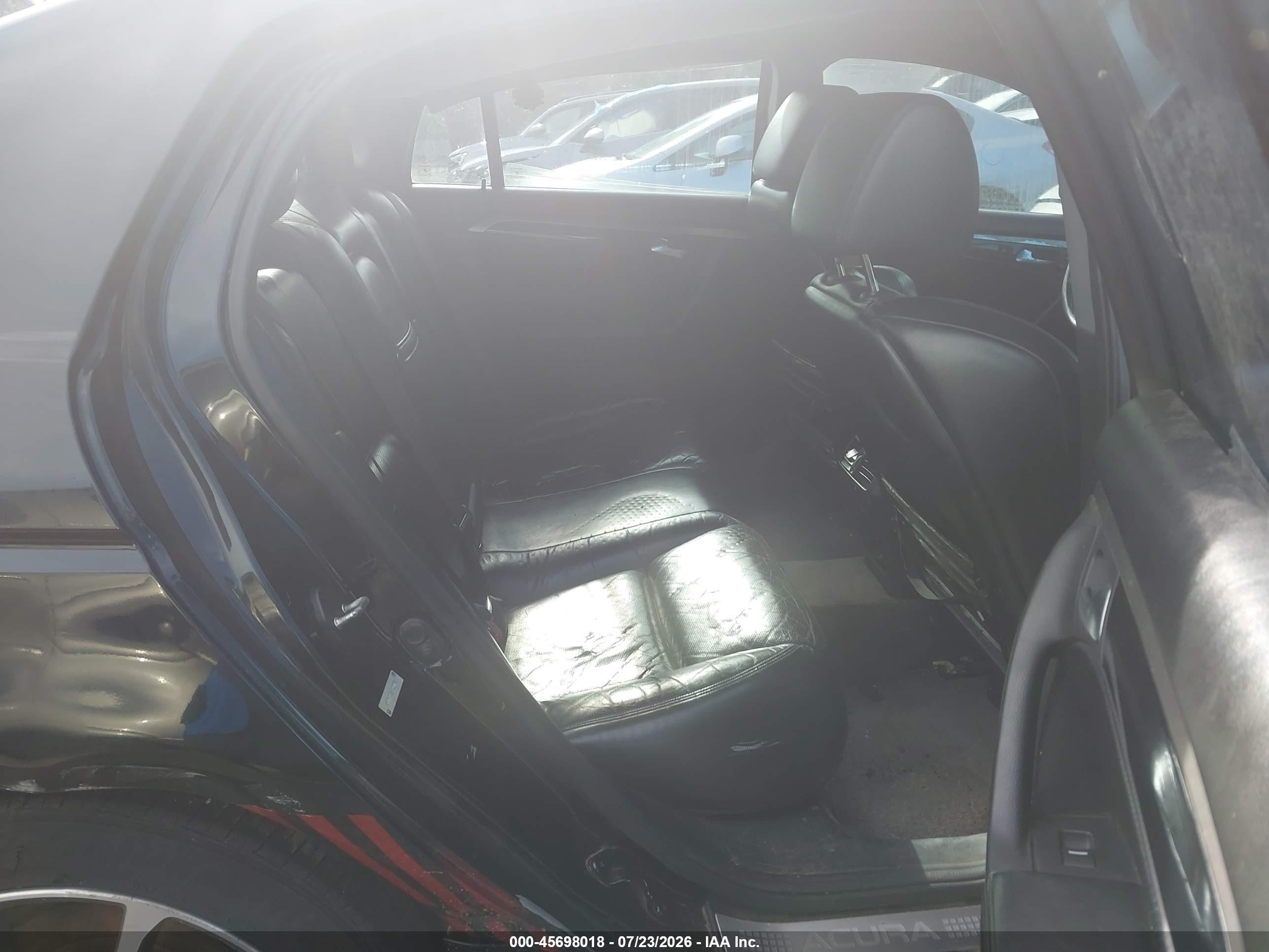 2005 Acura Tl   Black vin: 19UUA66205A023923