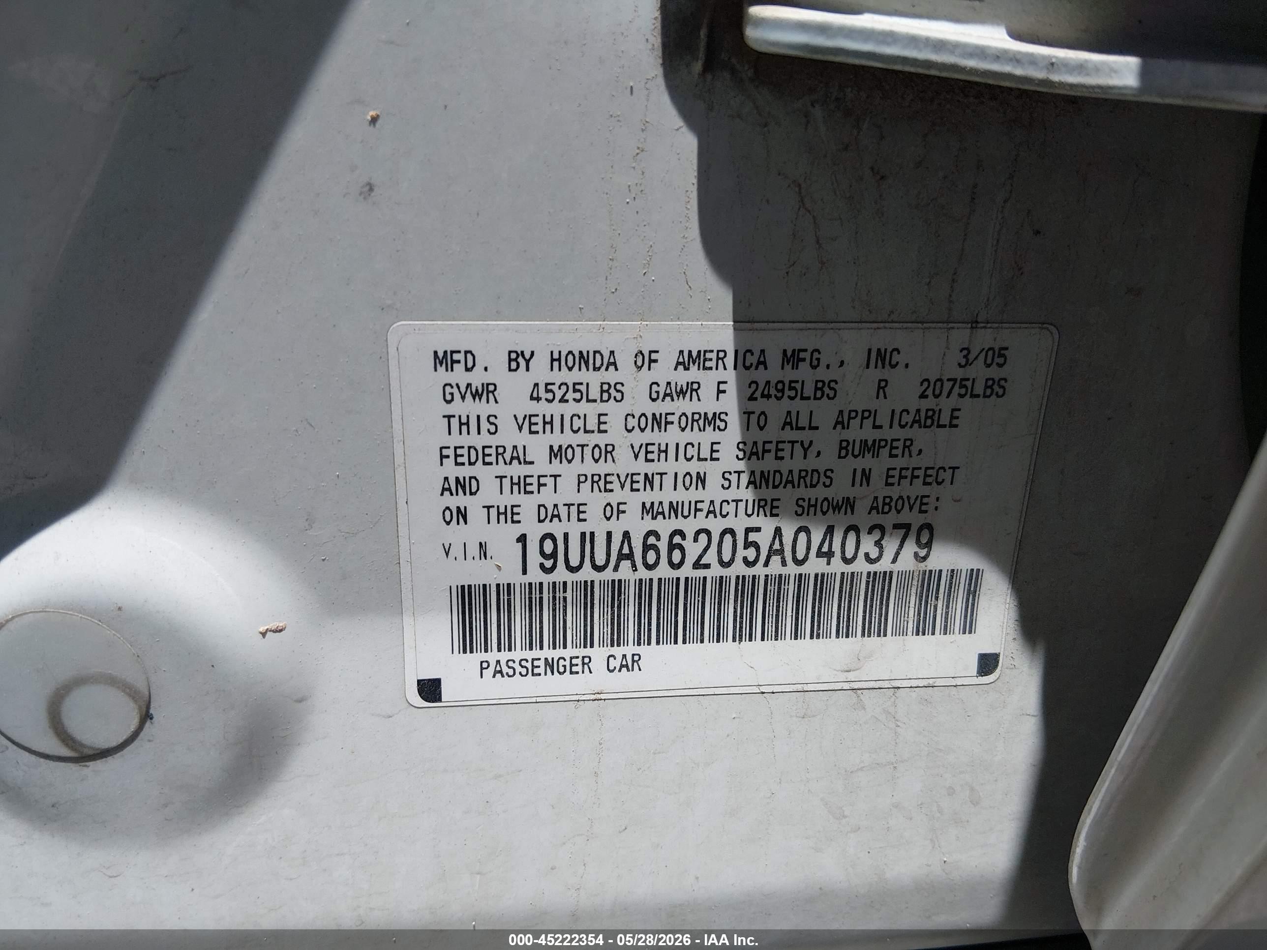 2005 Acura Tl   White vin: 19UUA66205A040379