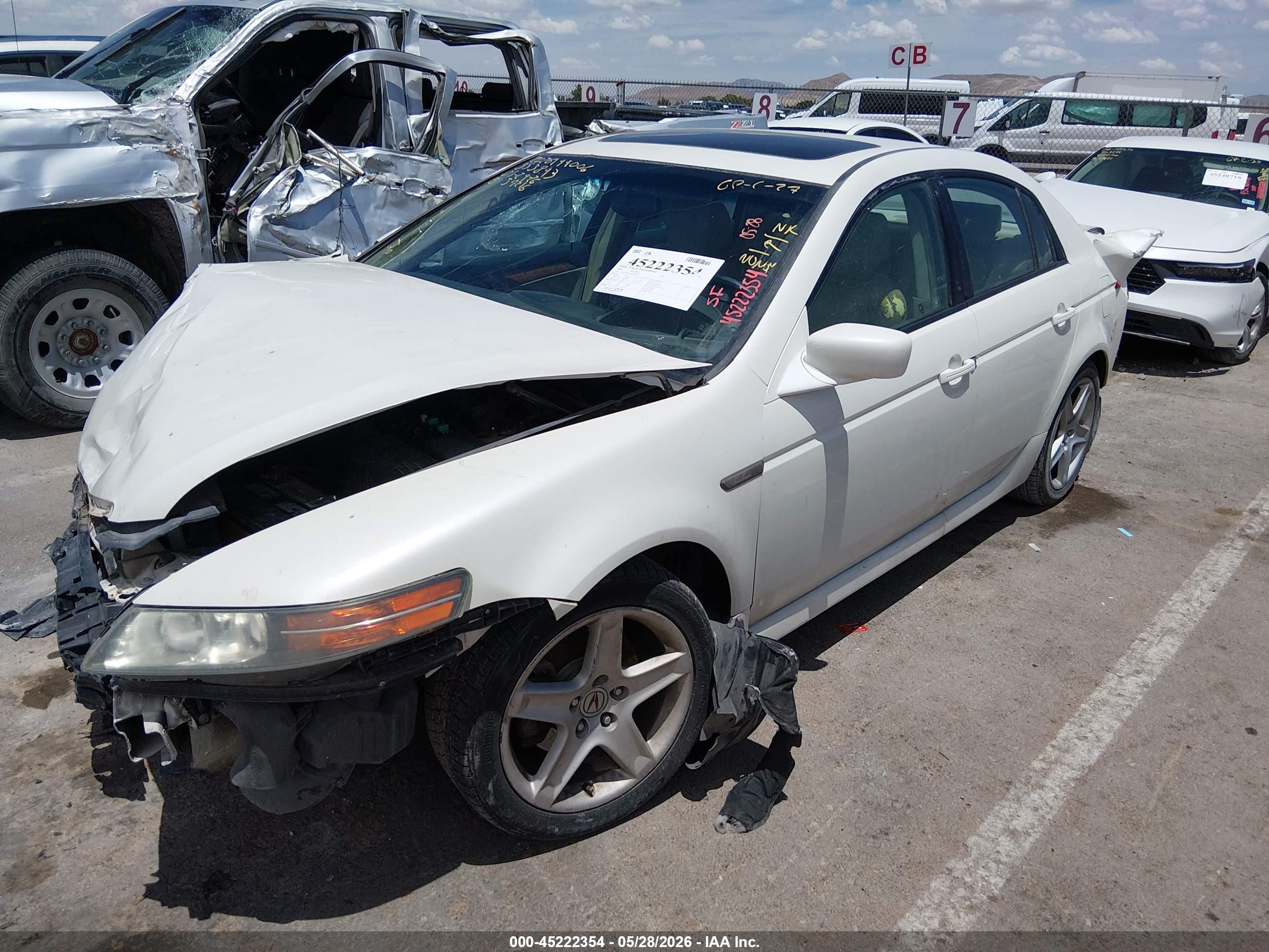 2005 Acura Tl   White vin: 19UUA66205A040379