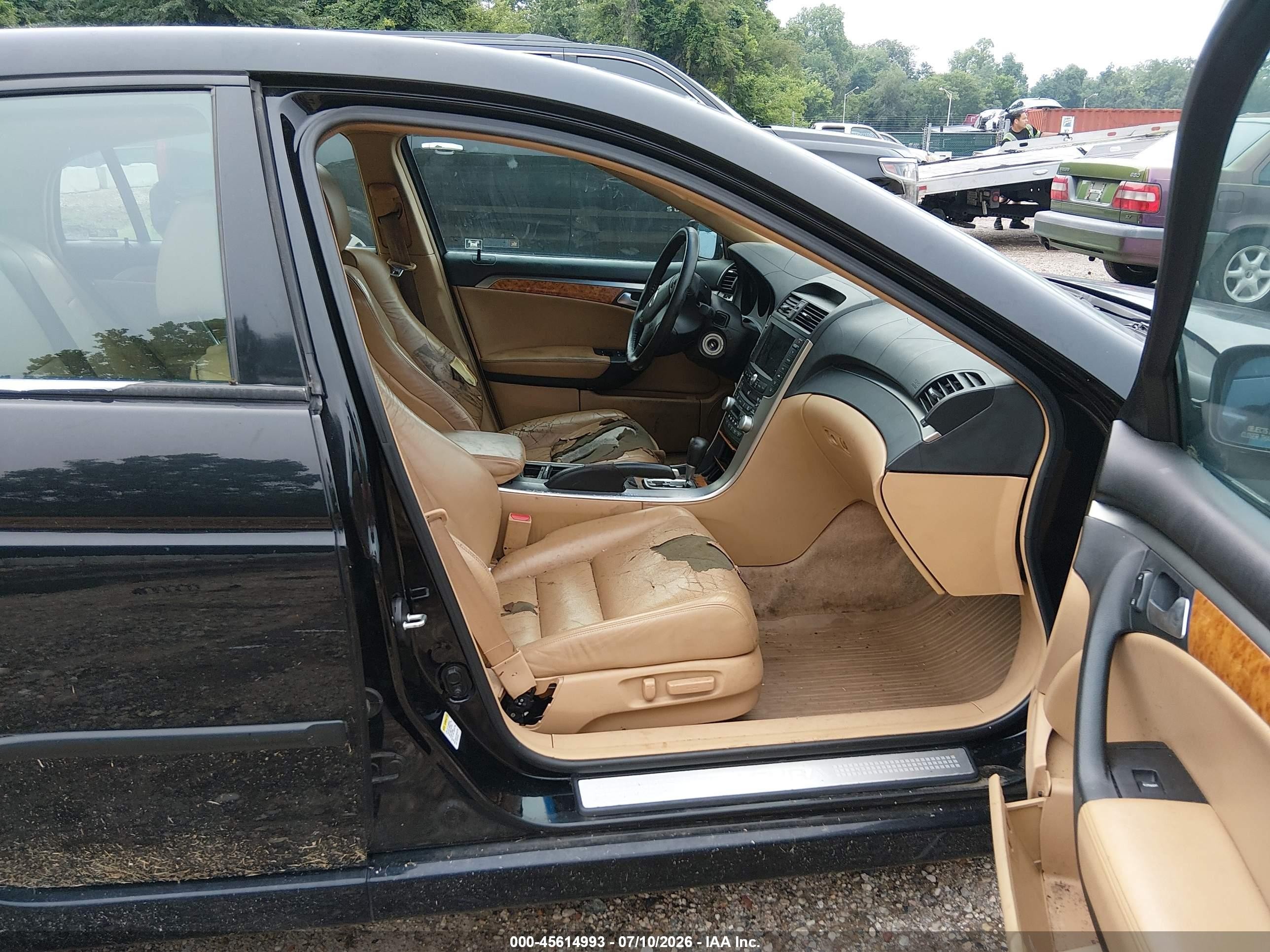 2005 Acura Tl   Black vin: 19UUA66205A047865