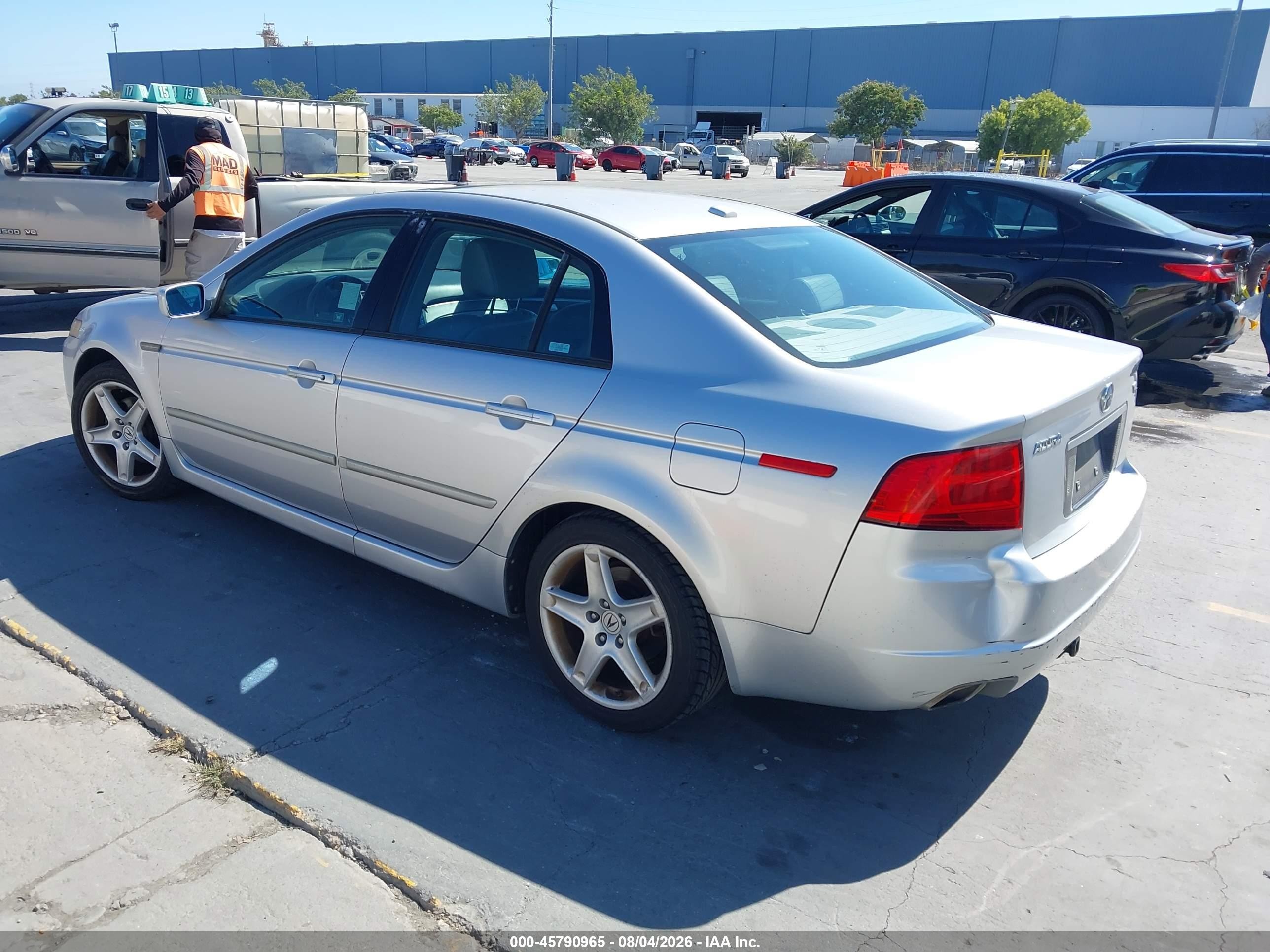 2006 Acura Tl   Silver vin: 19UUA66226A057539