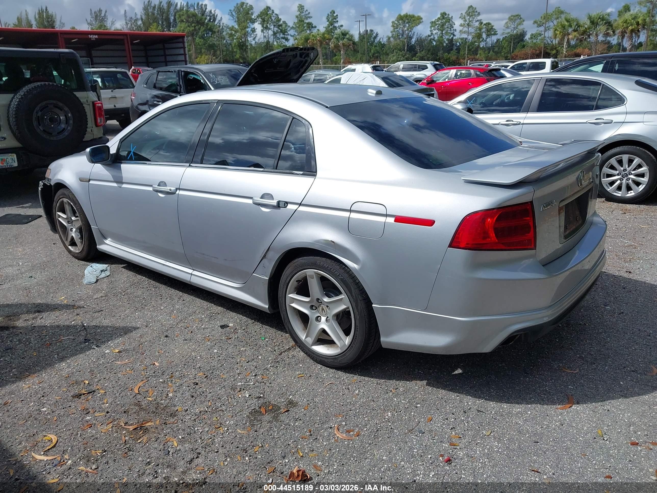 2004 Acura Tl   Silver vin: 19UUA66244A026077