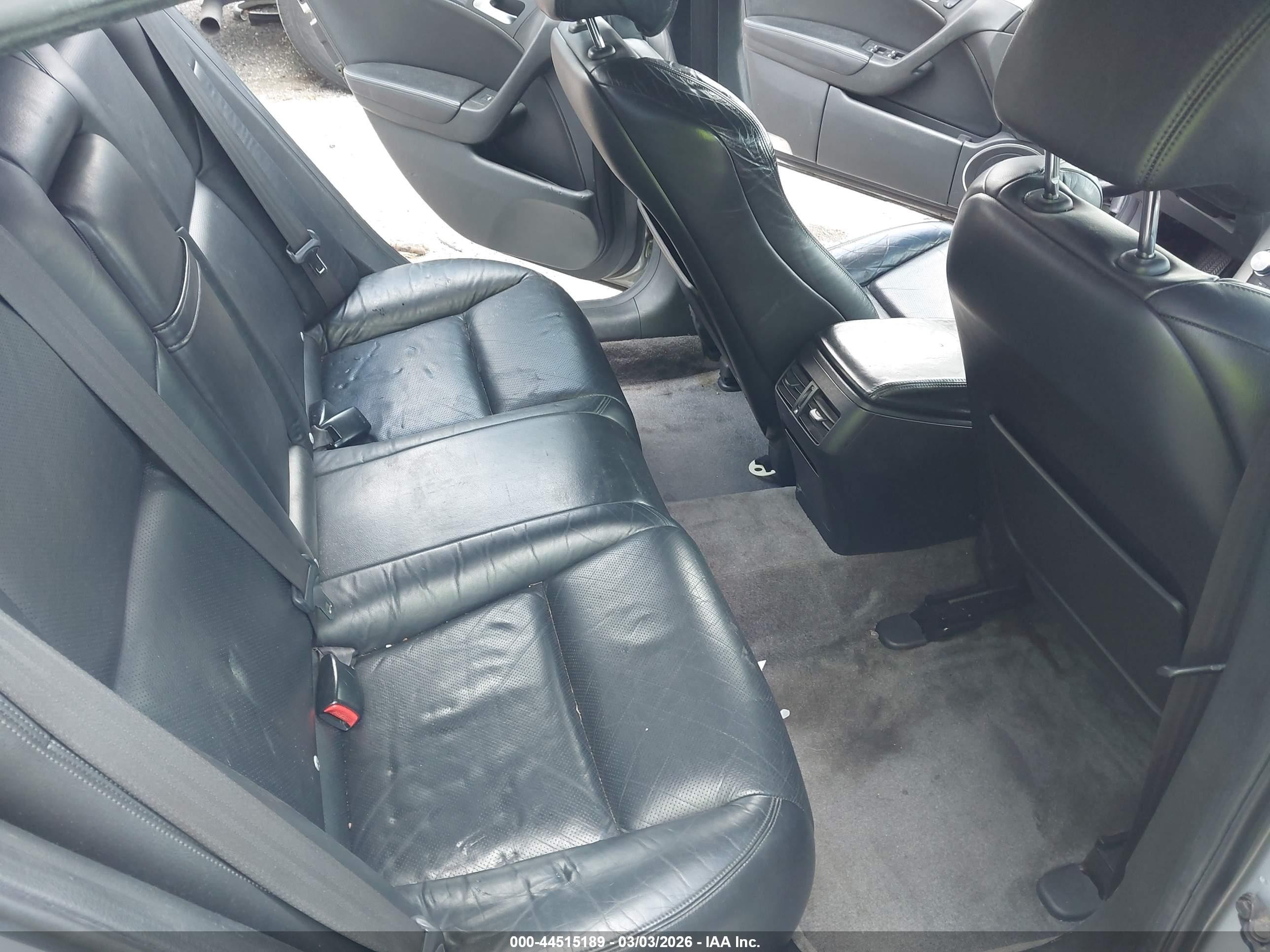 2004 Acura Tl   Silver vin: 19UUA66244A026077