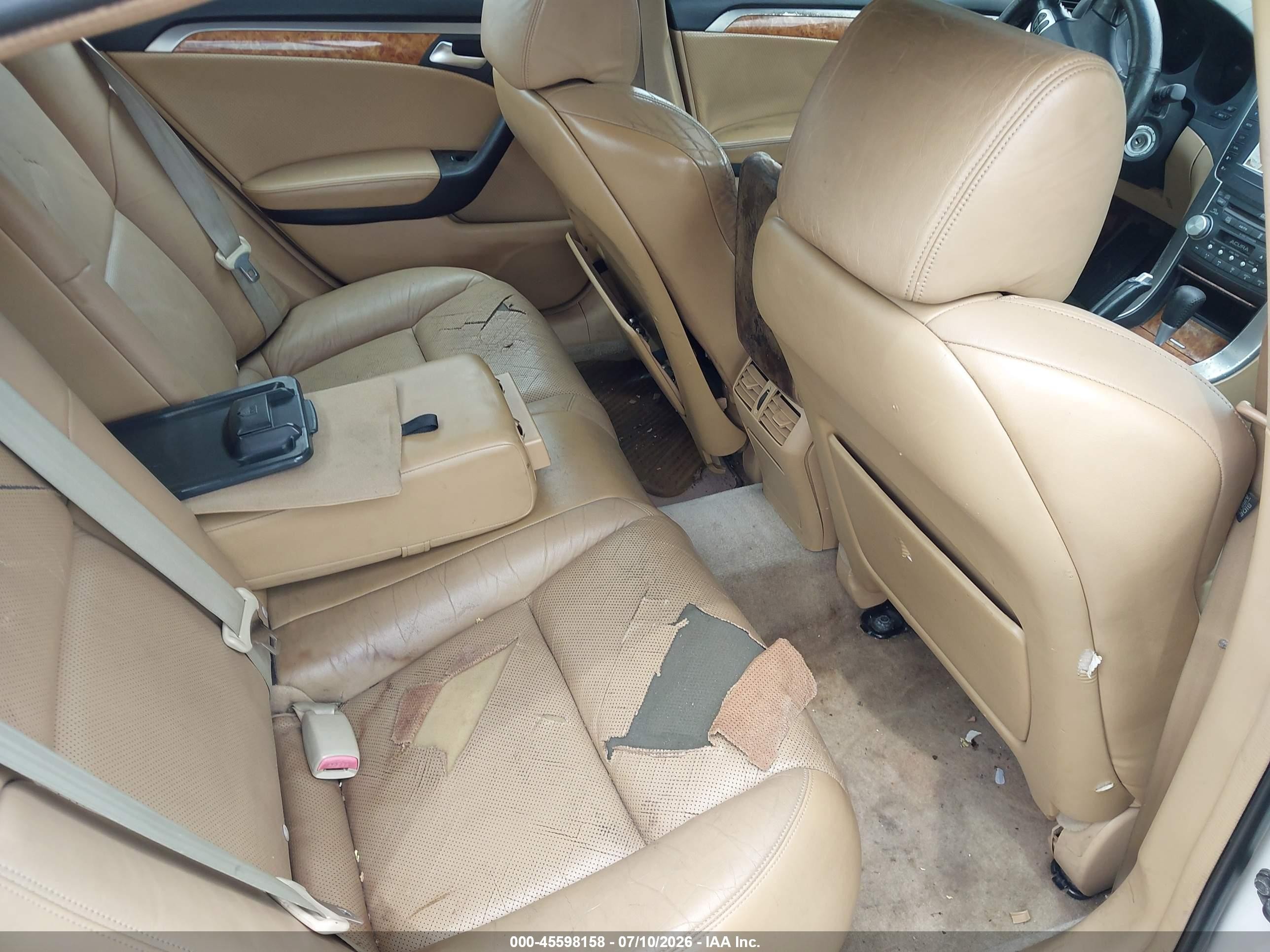 2004 Acura Tl   White vin: 19UUA66244A060620