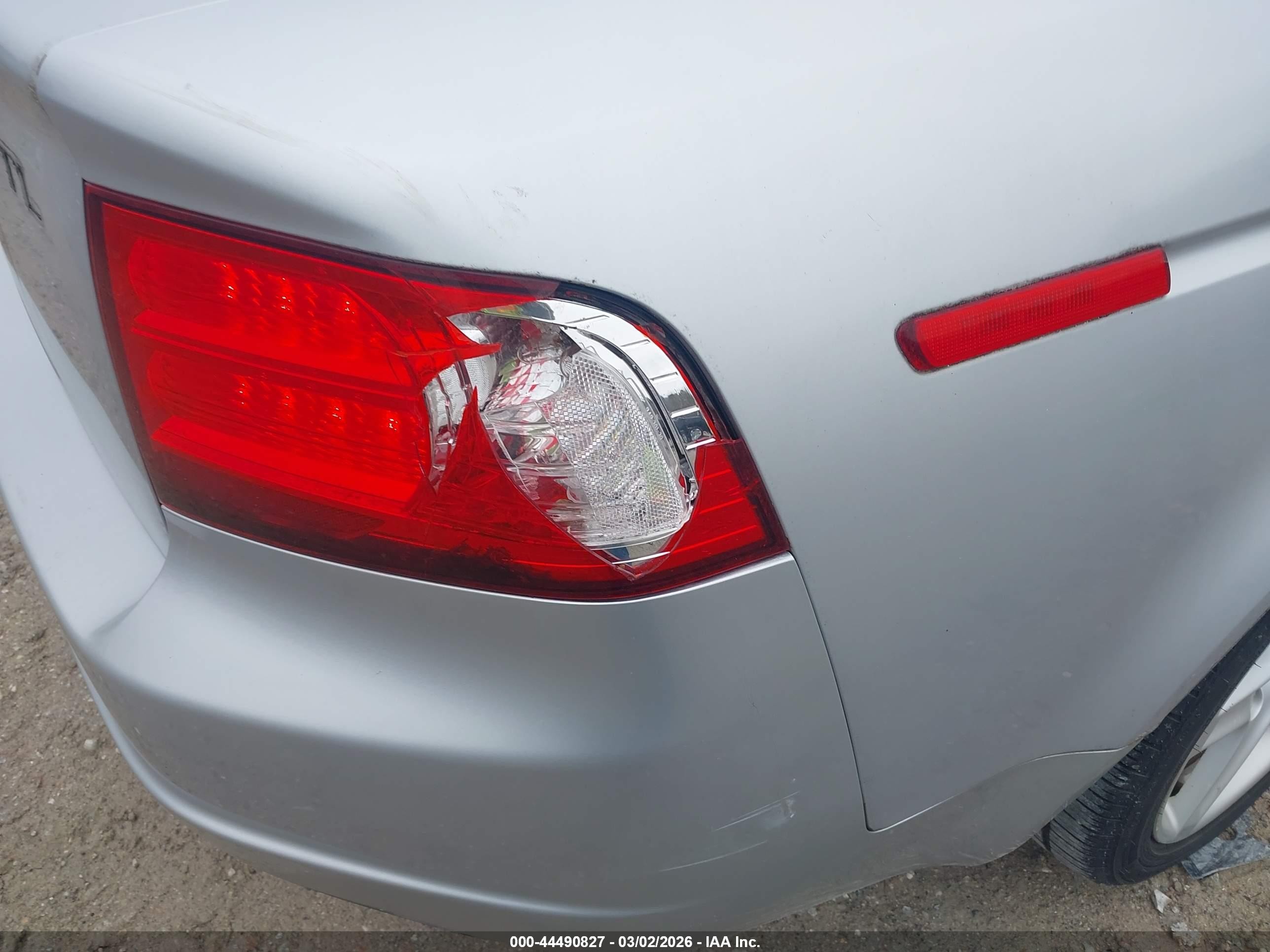 2005 Acura Tl   Silver vin: 19UUA66245A006476