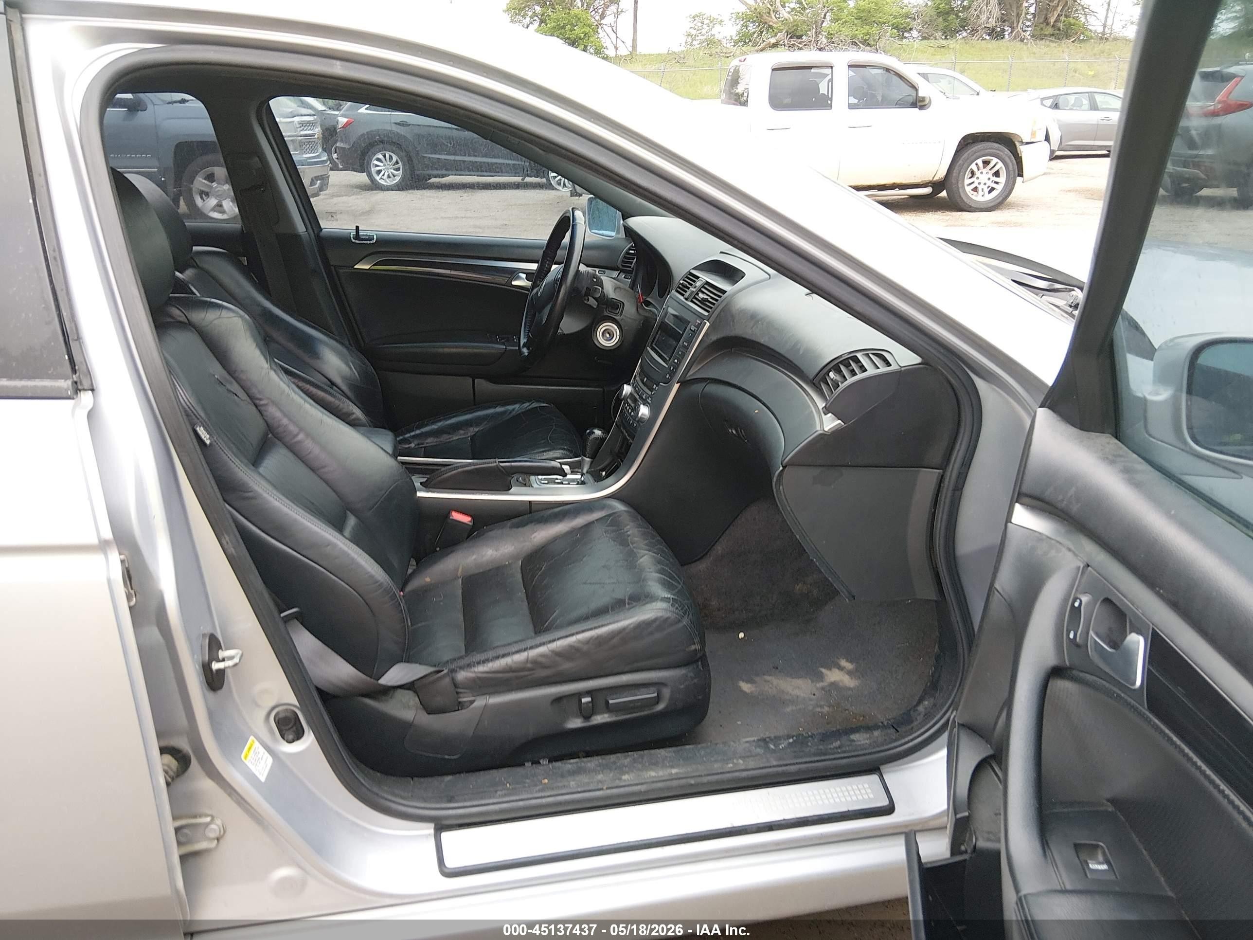 2005 Acura Tl   Silver vin: 19UUA66245A009698