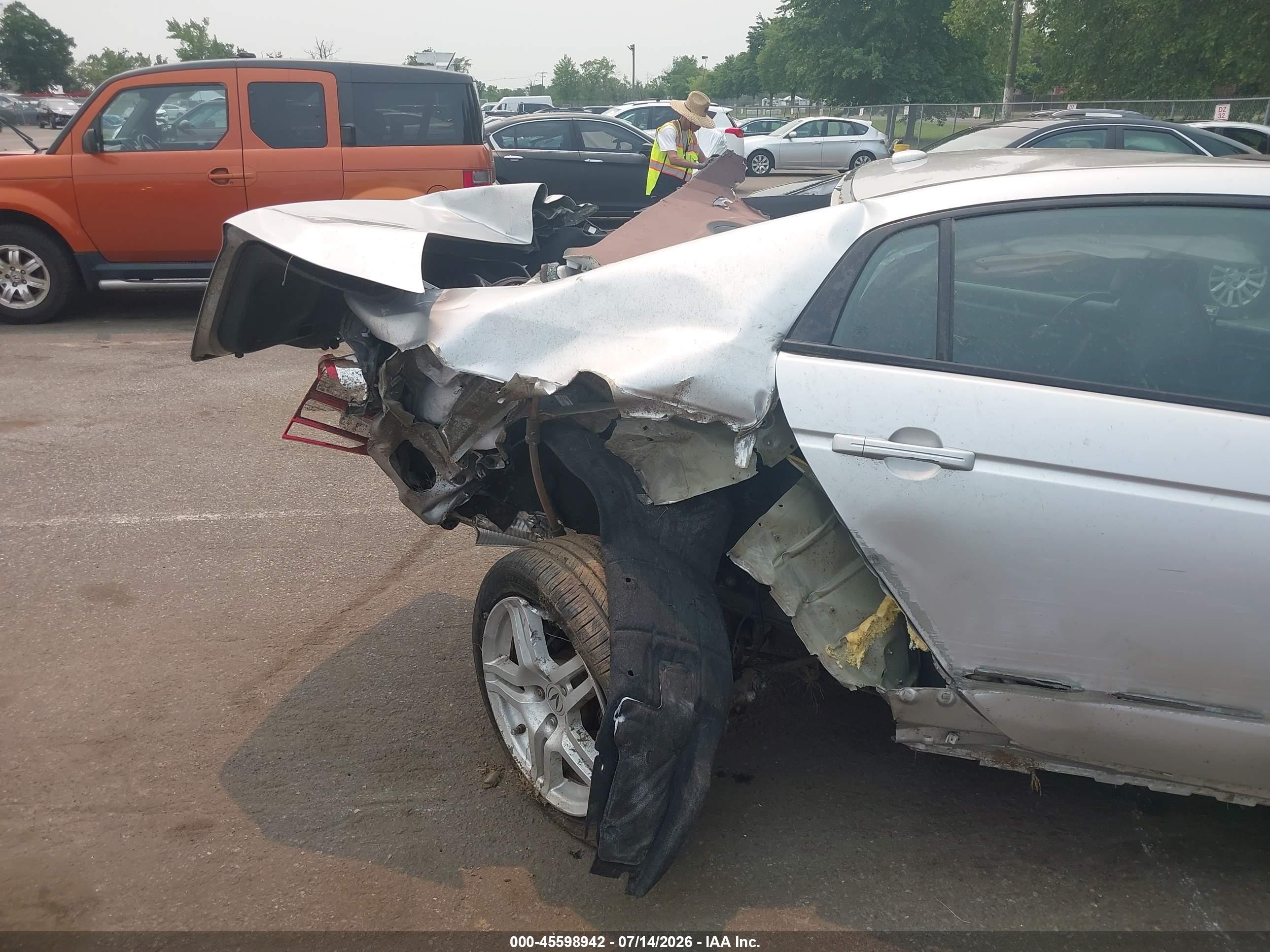 2008 Acura Tl 3.2 Silver vin: 19UUA66248A040437