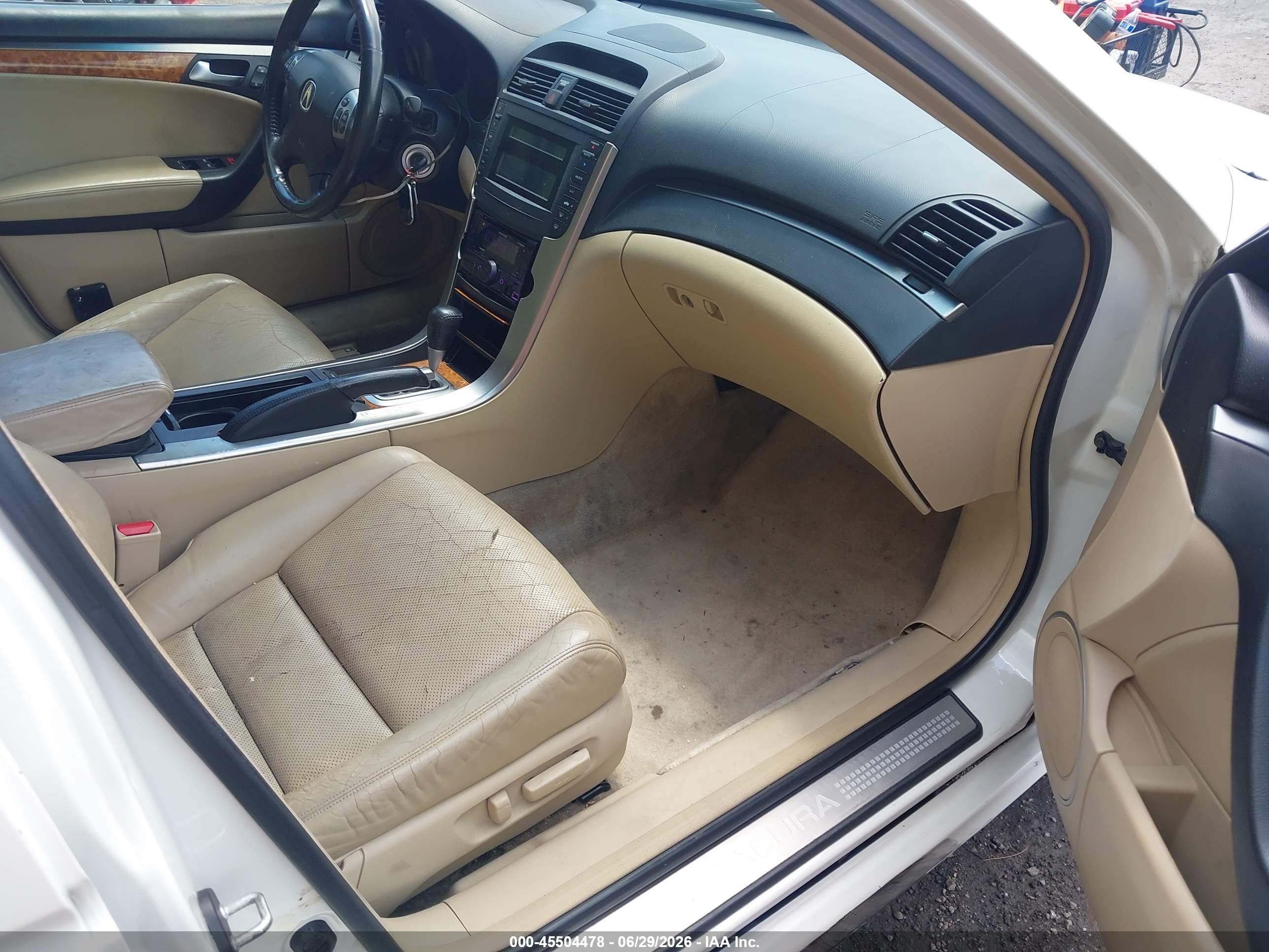 2005 Acura Tl   White vin: 19UUA66255A078755