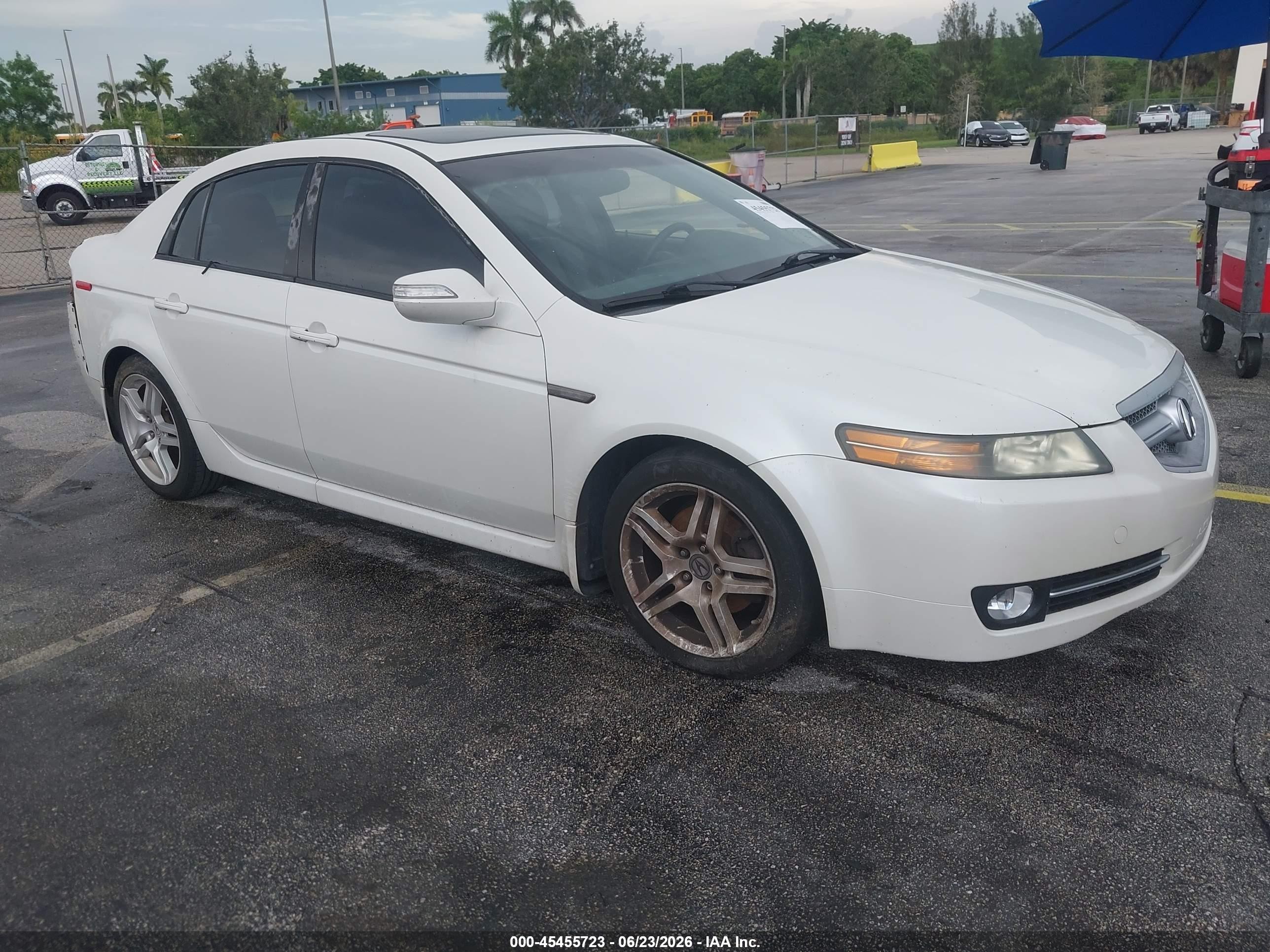 2008 Acura Tl   White vin: 19UUA66258A047526