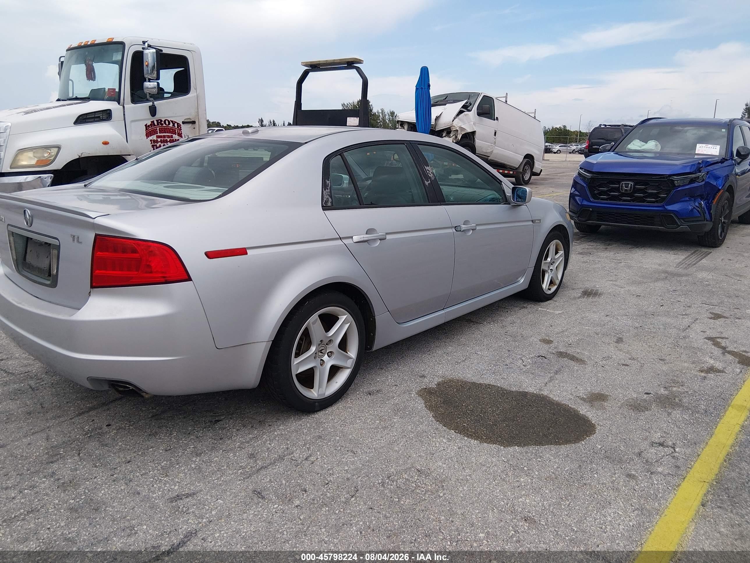 2004 Acura Tl   Silver vin: 19UUA66264A038666