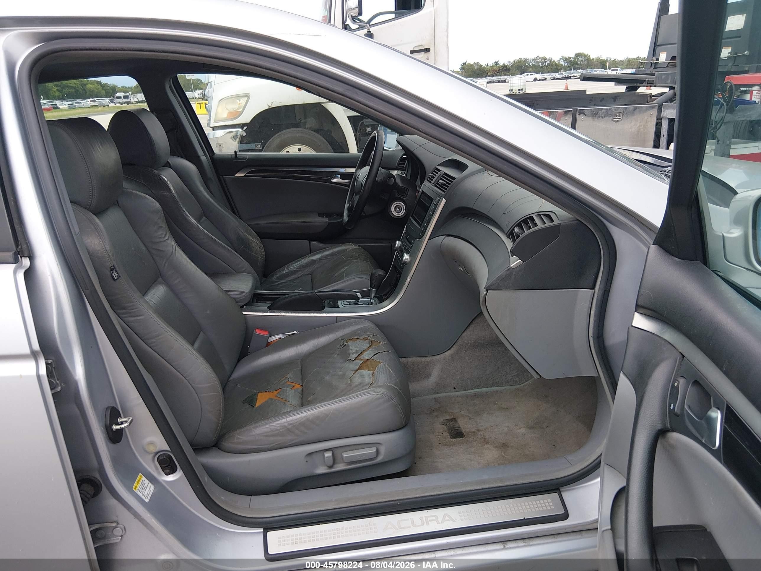 2004 Acura Tl   Silver vin: 19UUA66264A038666