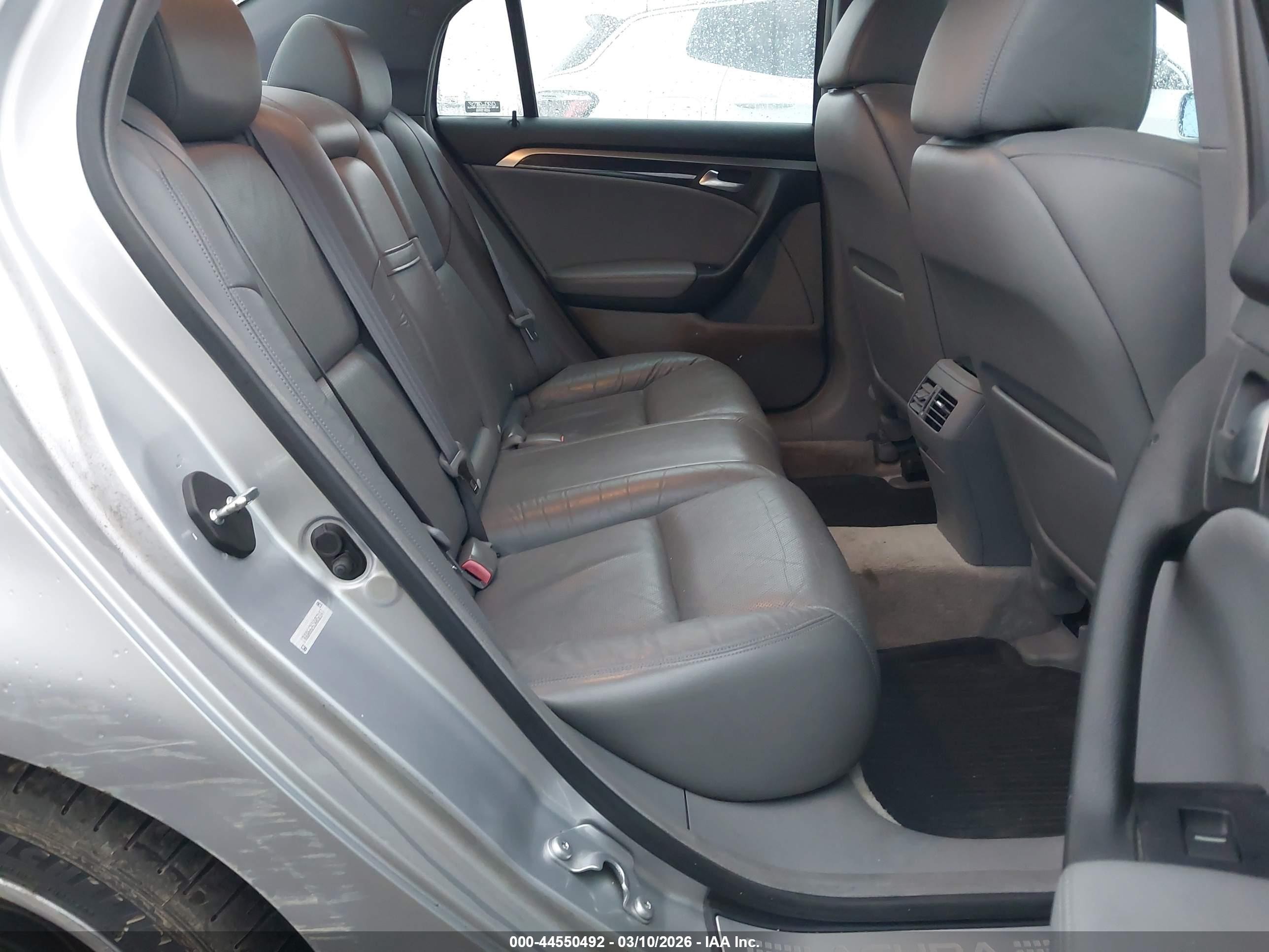 2005 Acura Tl   Silver vin: 19UUA66265A052147