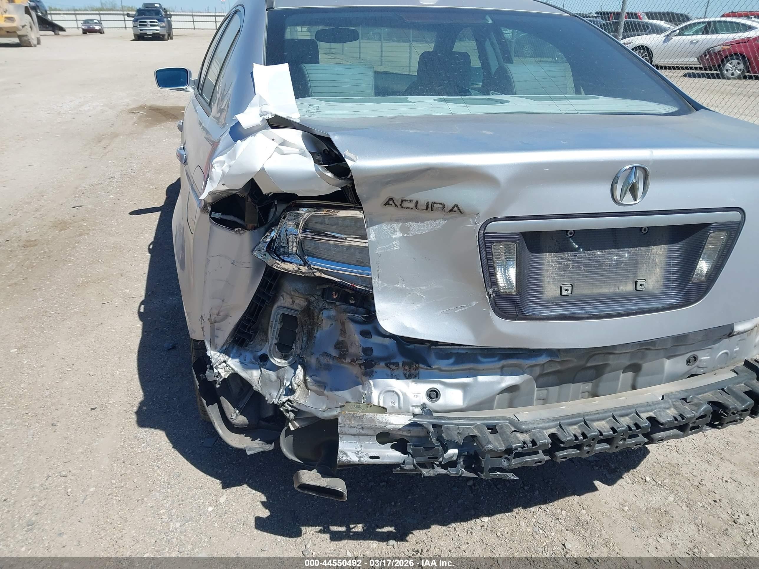 2005 Acura Tl   Silver vin: 19UUA66265A052147