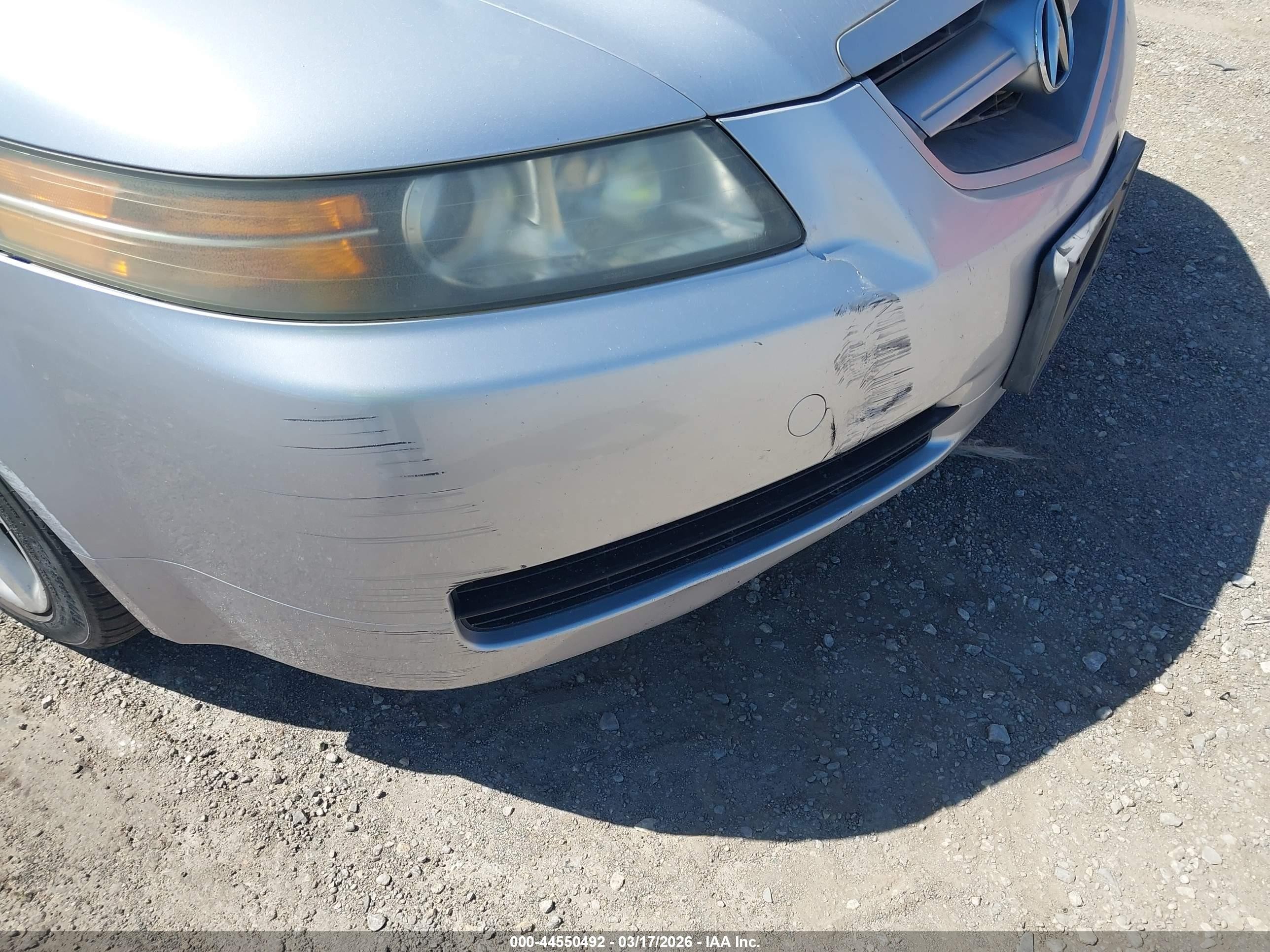 2005 Acura Tl   Silver vin: 19UUA66265A052147