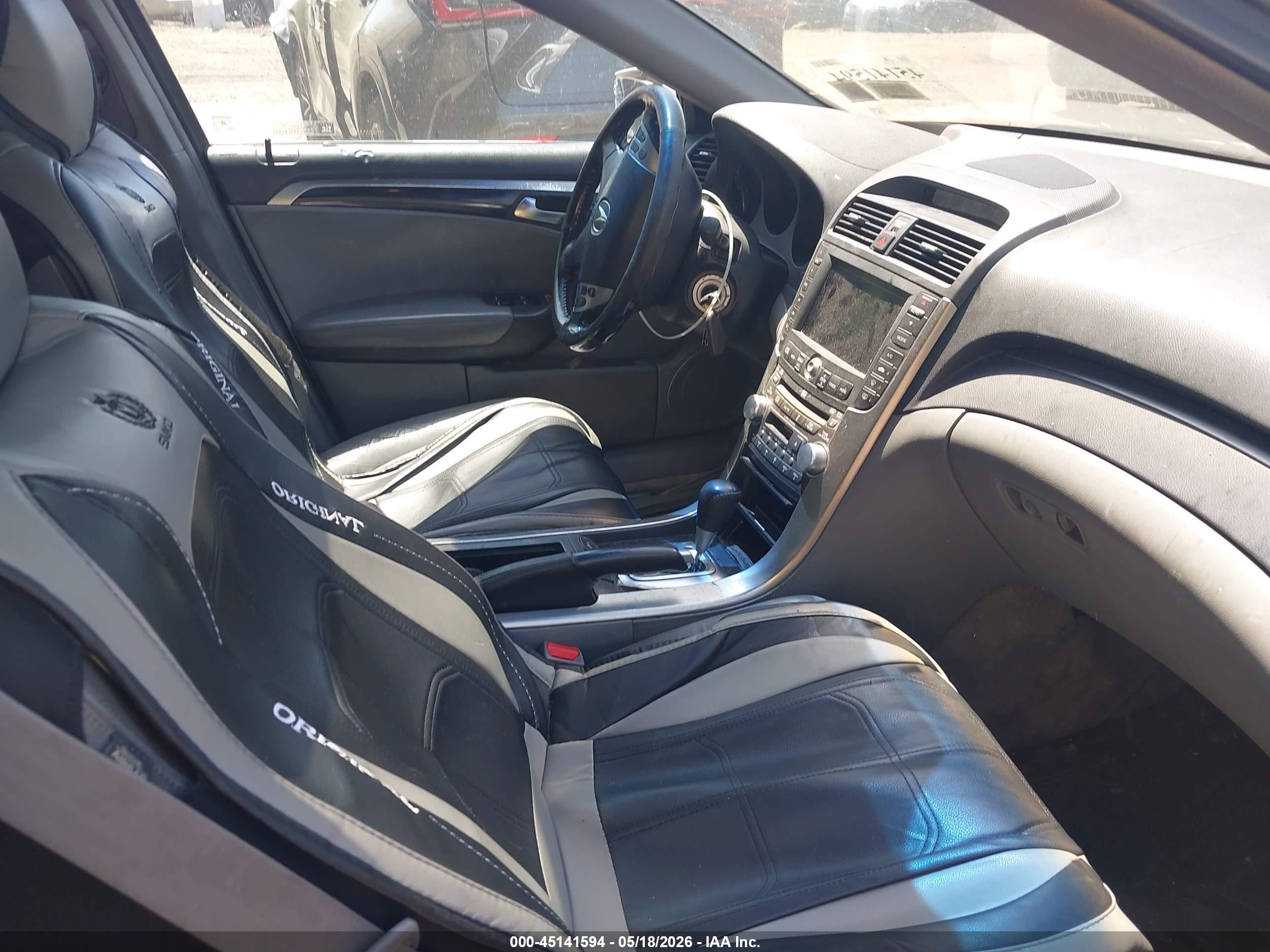 2005 Acura Tl   Silver vin: 19UUA66265A052908
