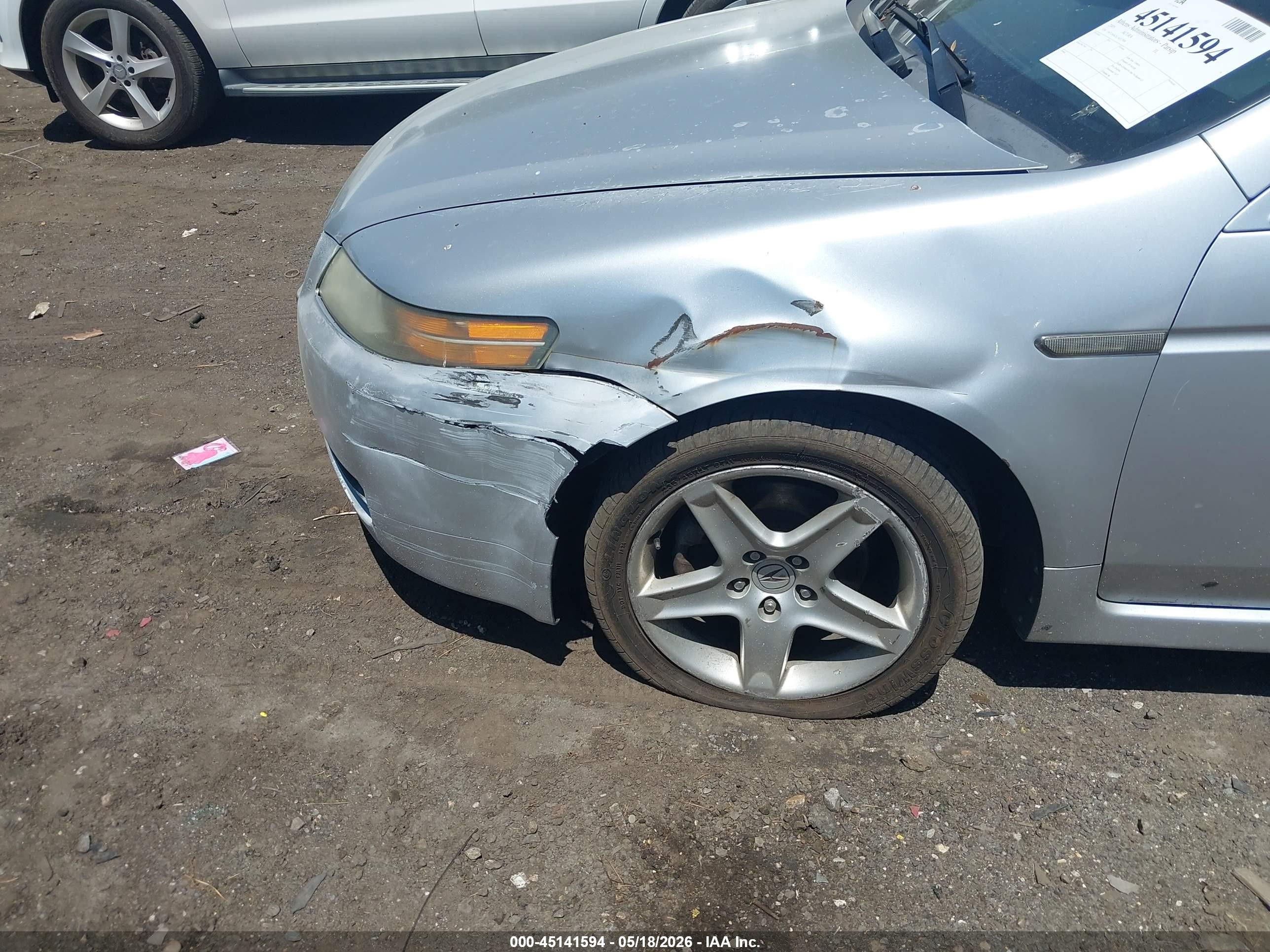 2005 Acura Tl   Silver vin: 19UUA66265A052908