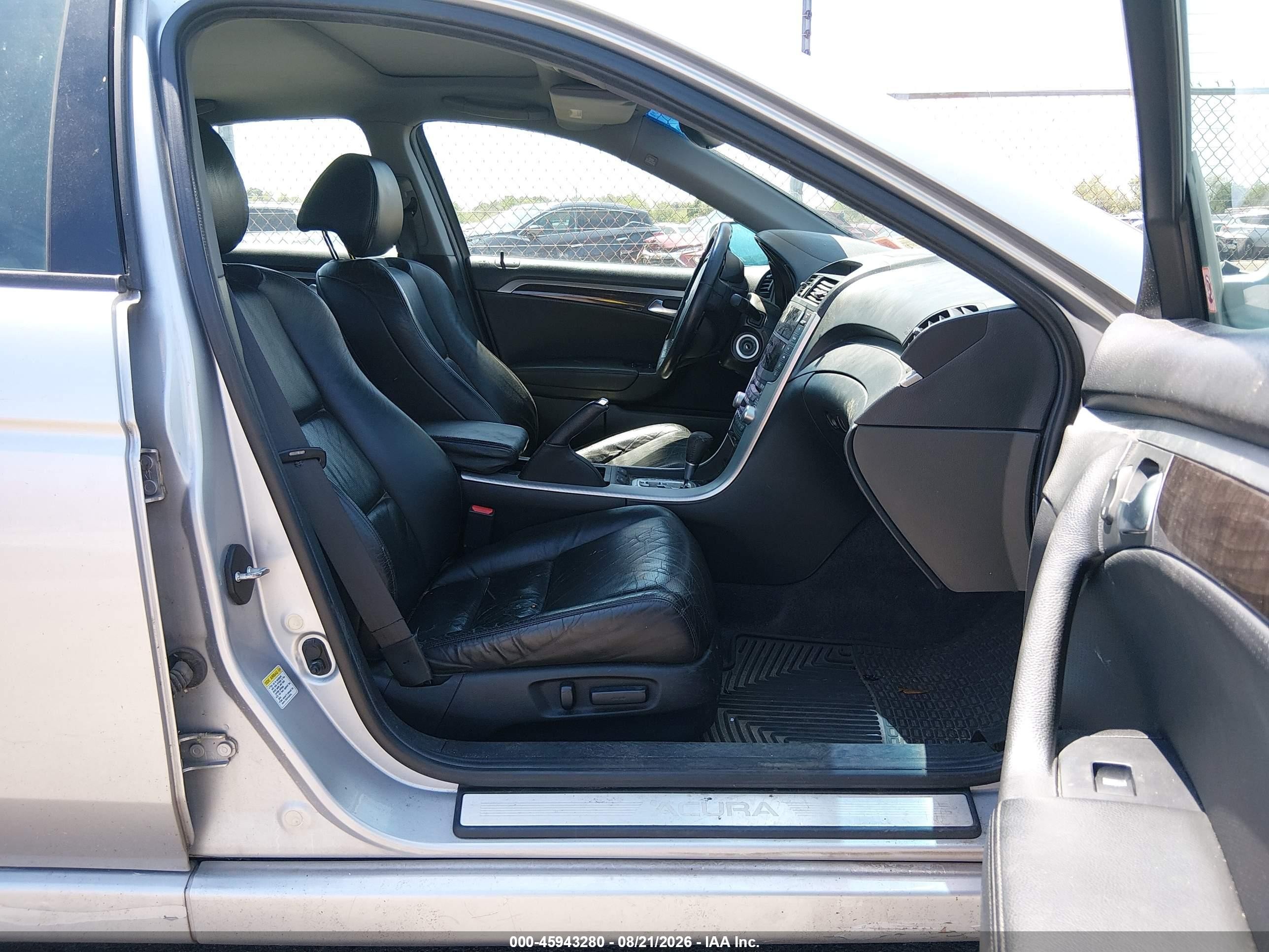 2007 Acura Tl 3.2 Silver vin: 19UUA66267A037893