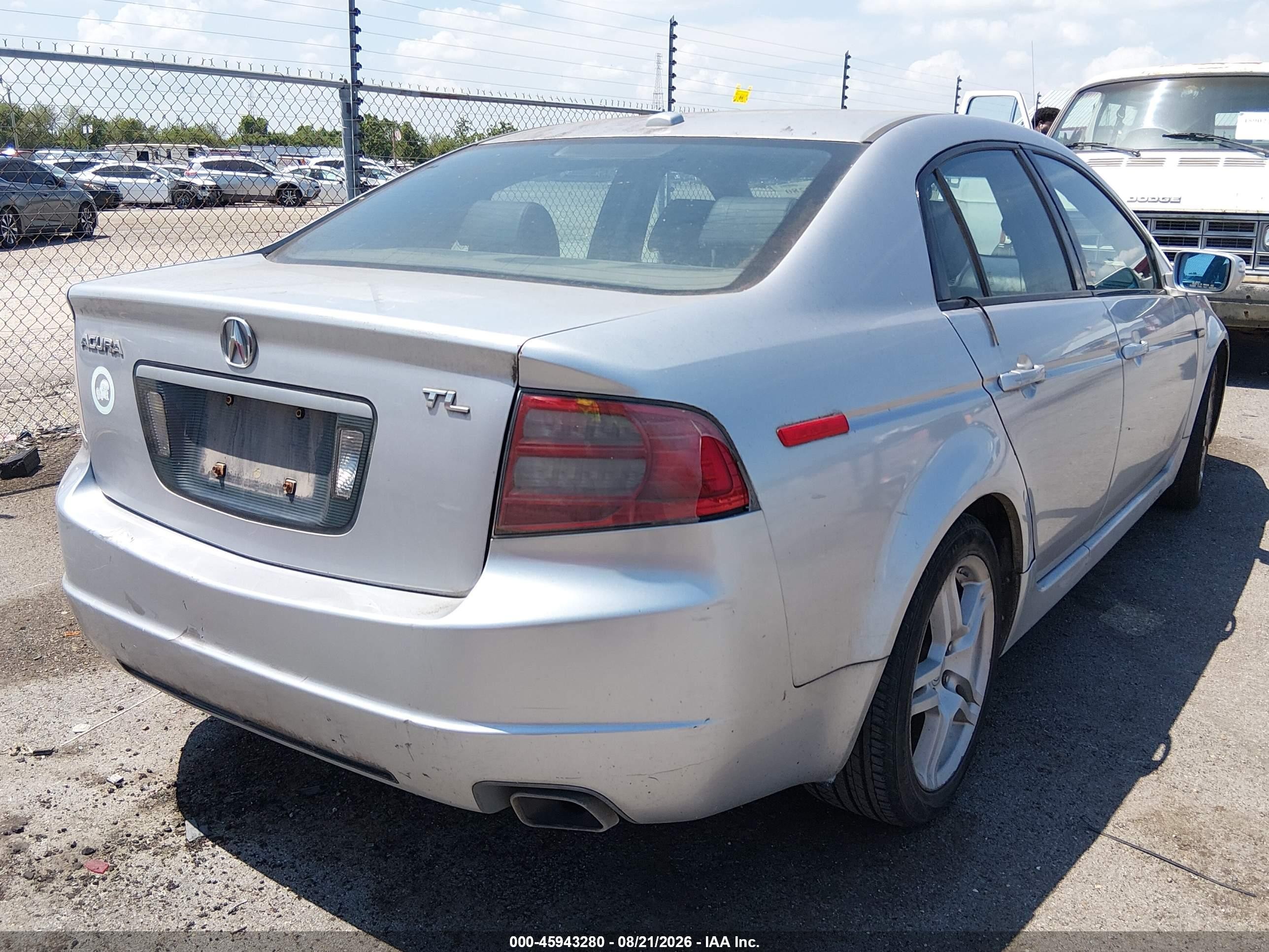 2007 Acura Tl 3.2 Silver vin: 19UUA66267A037893
