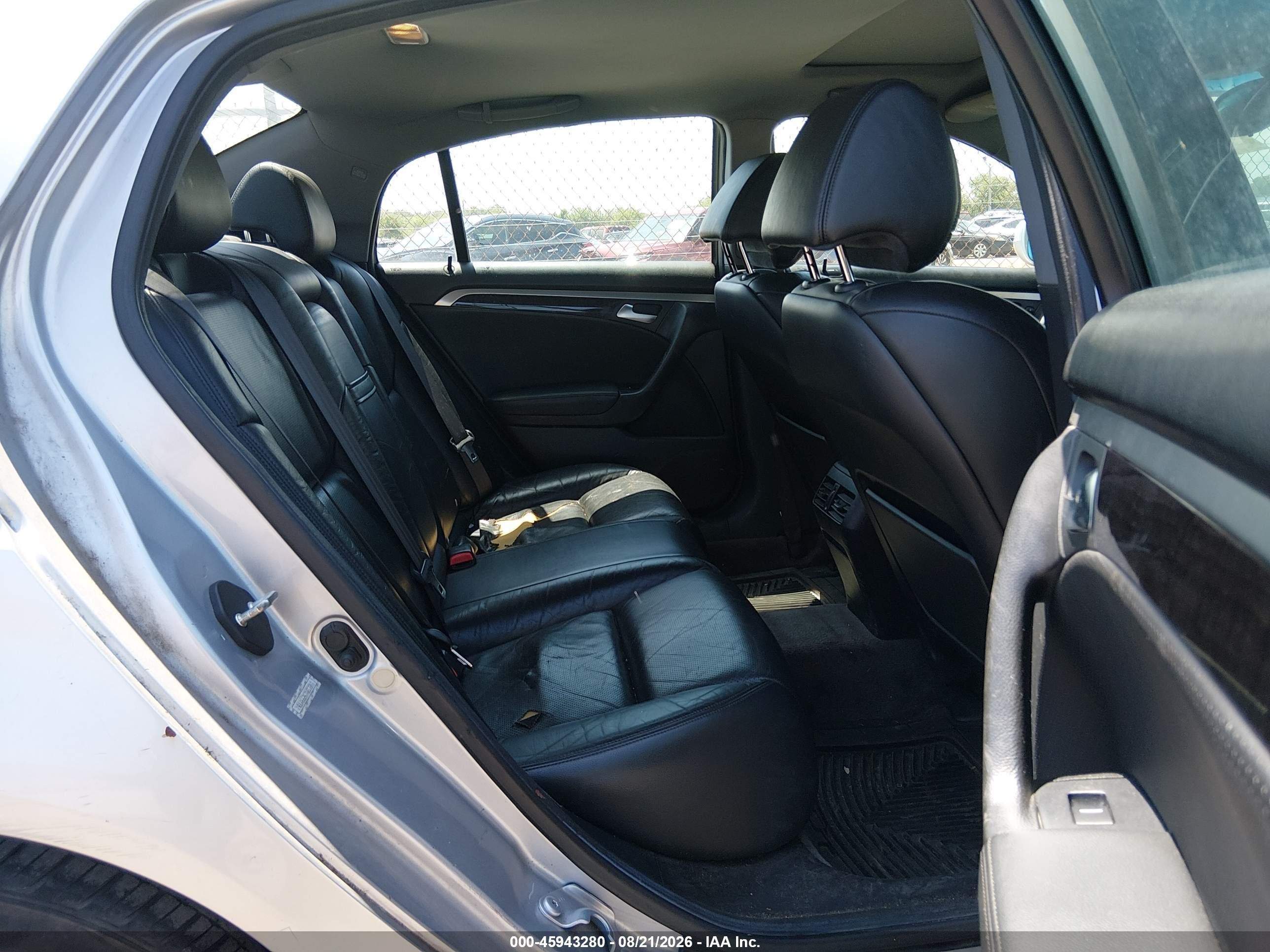2007 Acura Tl 3.2 Silver vin: 19UUA66267A037893
