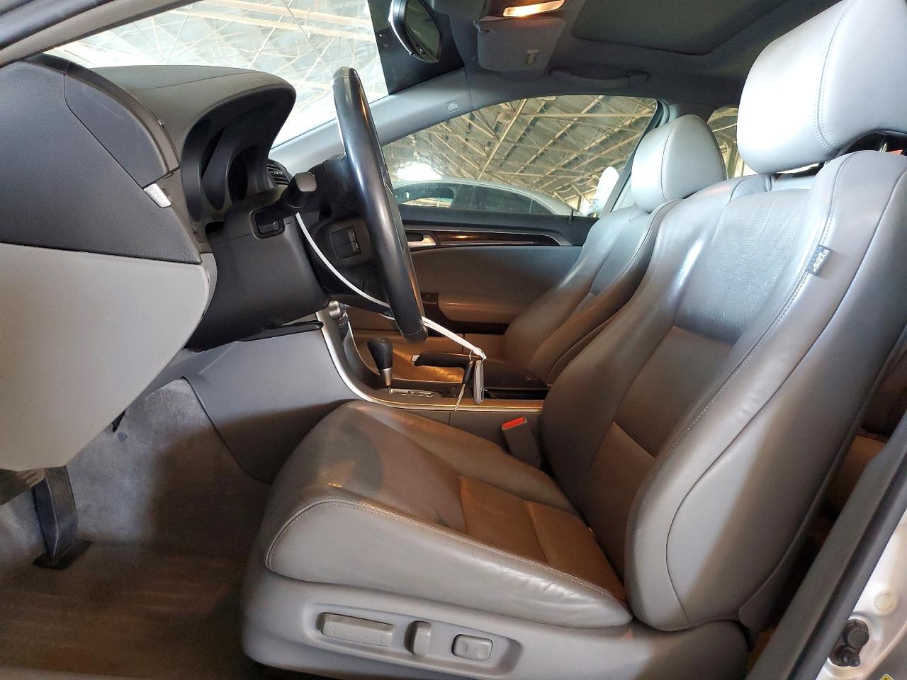 2006 Acura 3.2tl Silver vin: 19UUA66276A025217