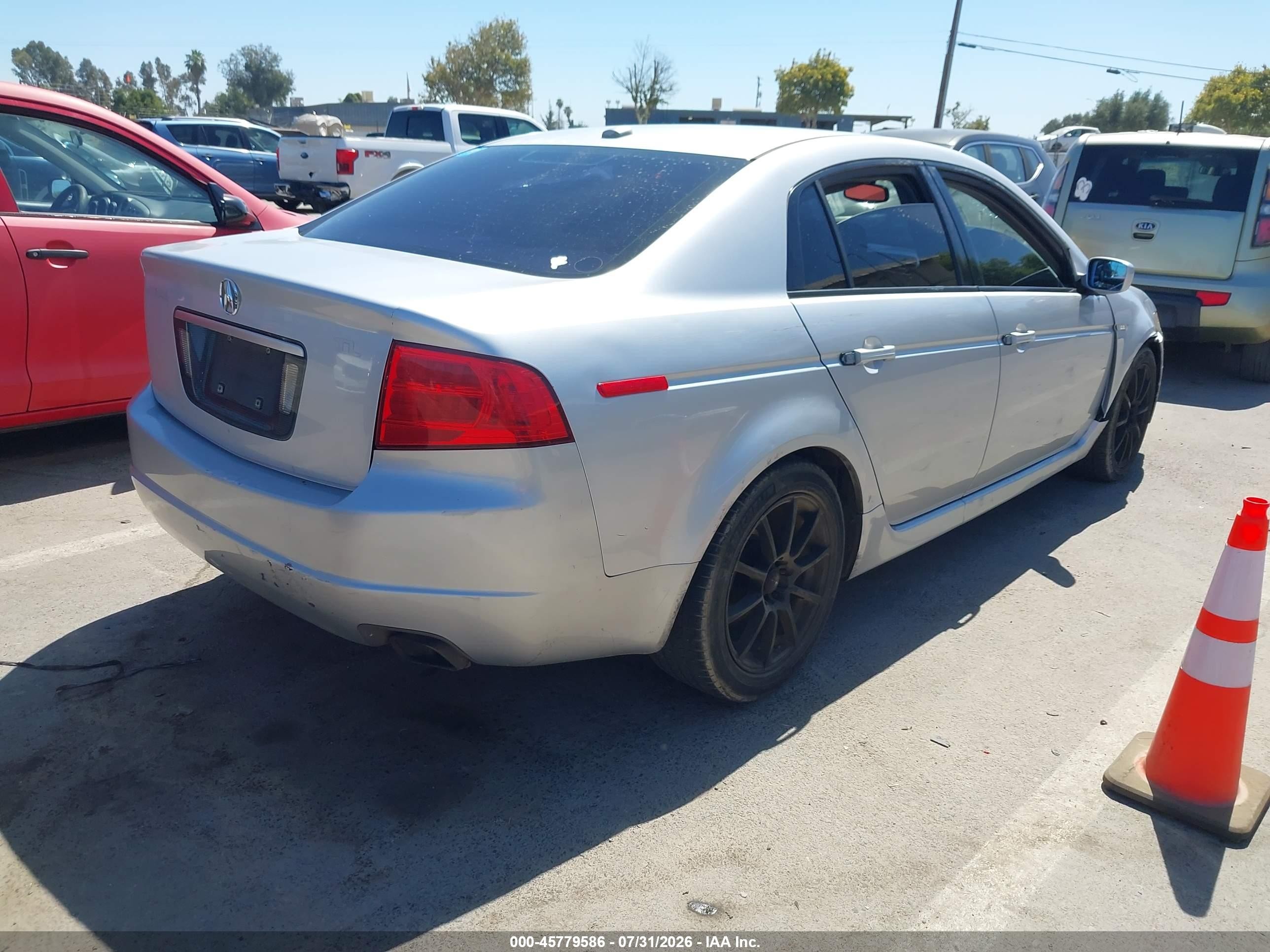 2005 Acura Tl   Silver vin: 19UUA66285A049489