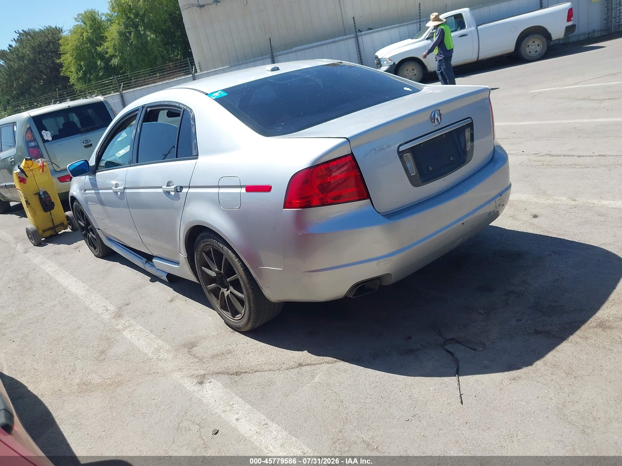 2005 Acura Tl   Silver vin: 19UUA66285A049489