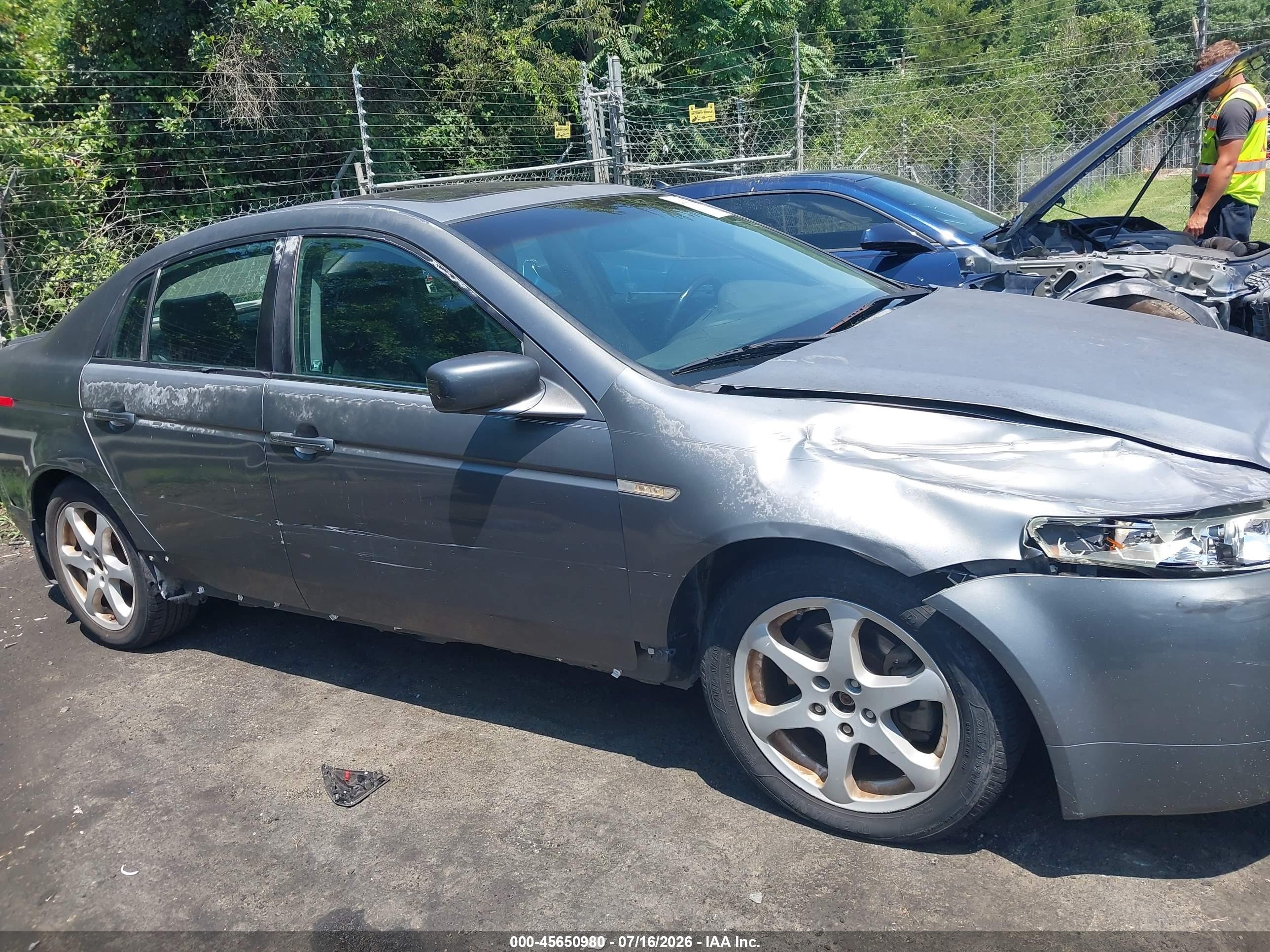 2004 Acura Tl   Silver vin: 19UUA66294A047555